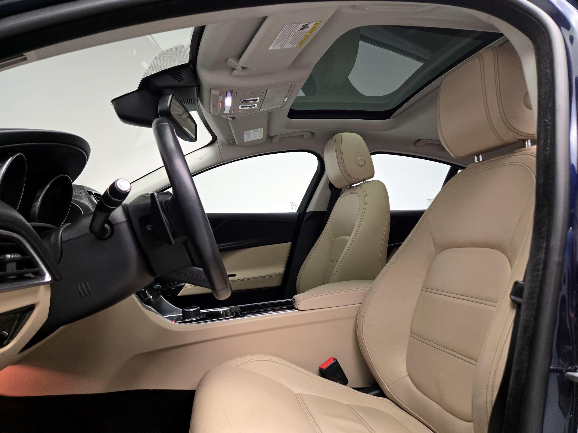 Thumbnail: 2018 Jaguar XE - 20