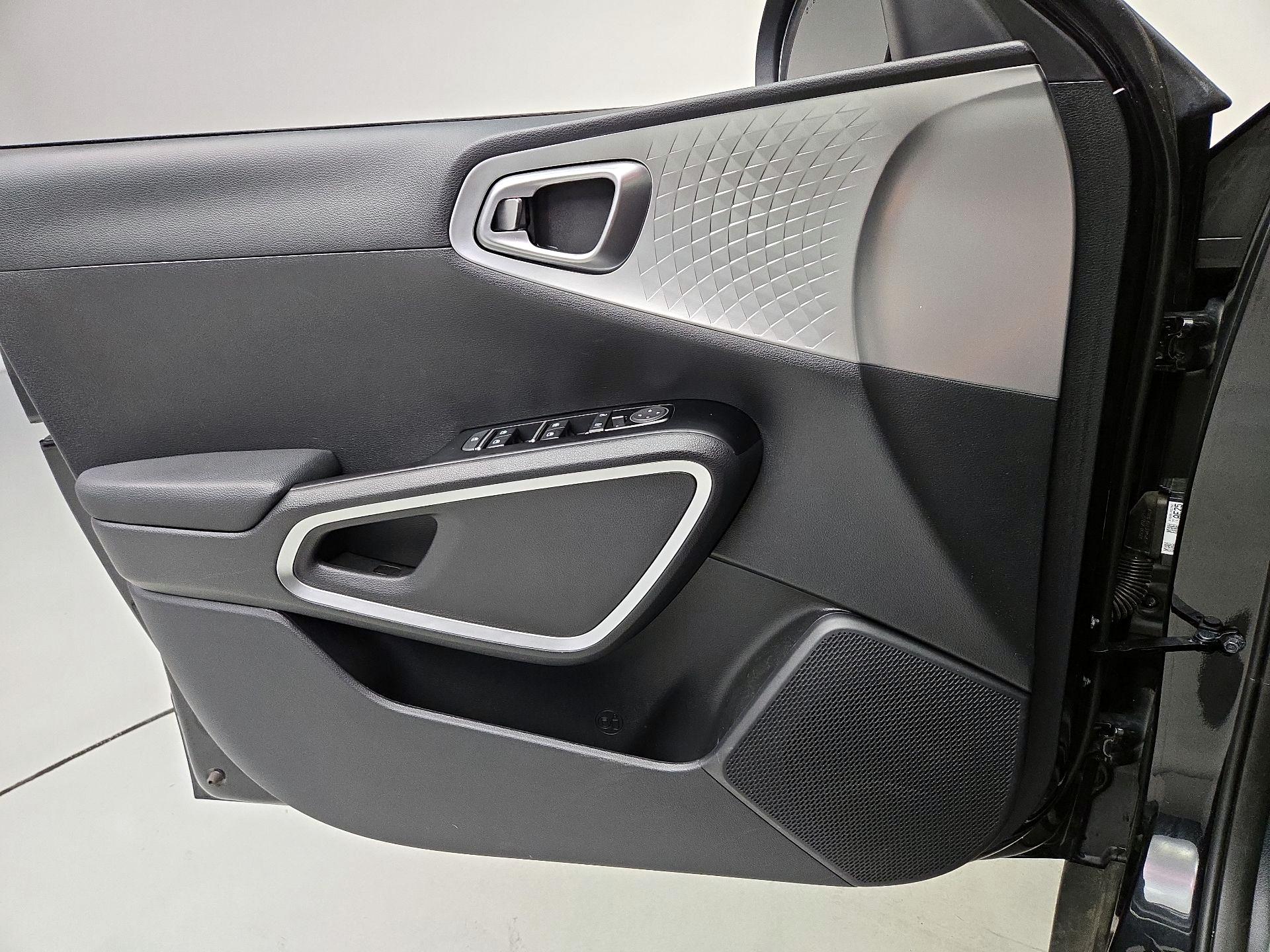 Thumbnail: 2023 Kia Soul - 12