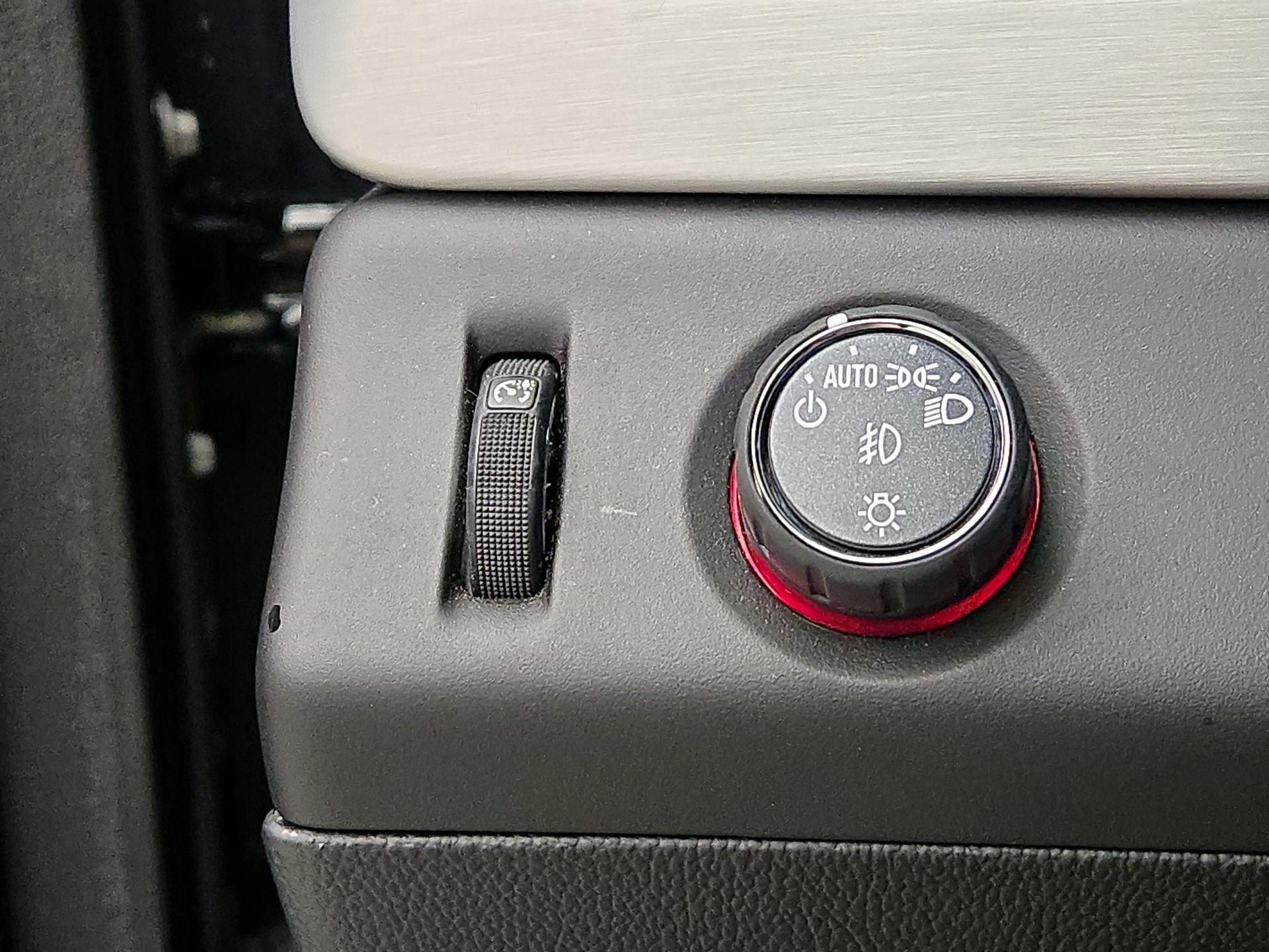 Thumbnail: 2016 GMC Yukon - 13