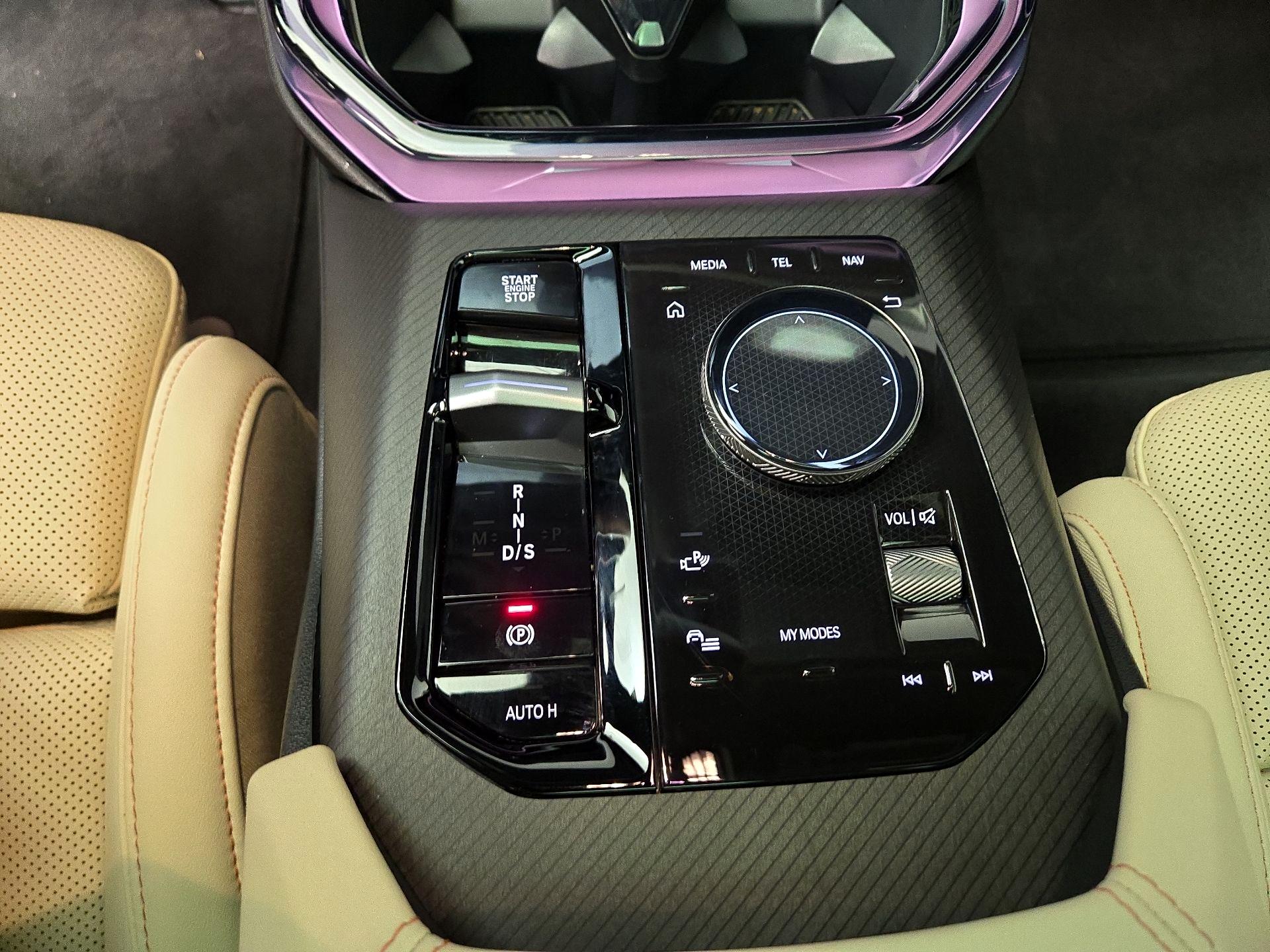 Thumbnail: 2025 BMW X3 - 16