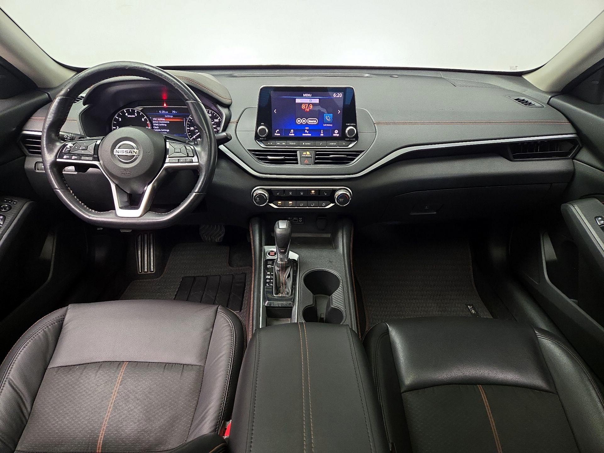 Thumbnail: 2019 Nissan Altima - 9