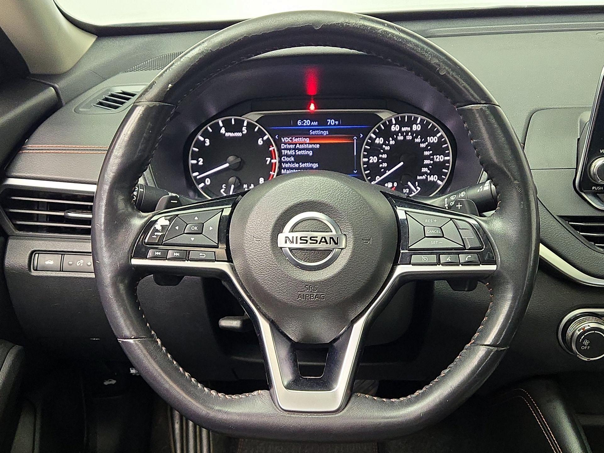 Thumbnail: 2019 Nissan Altima - 10