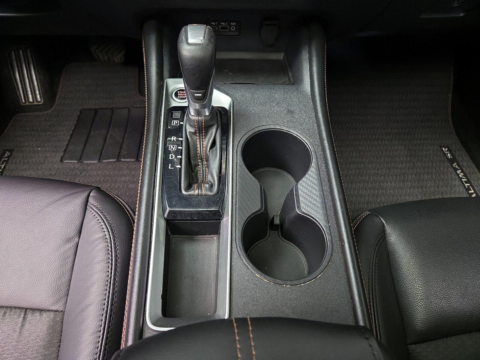 2019 Nissan Altima SR - Photo 18