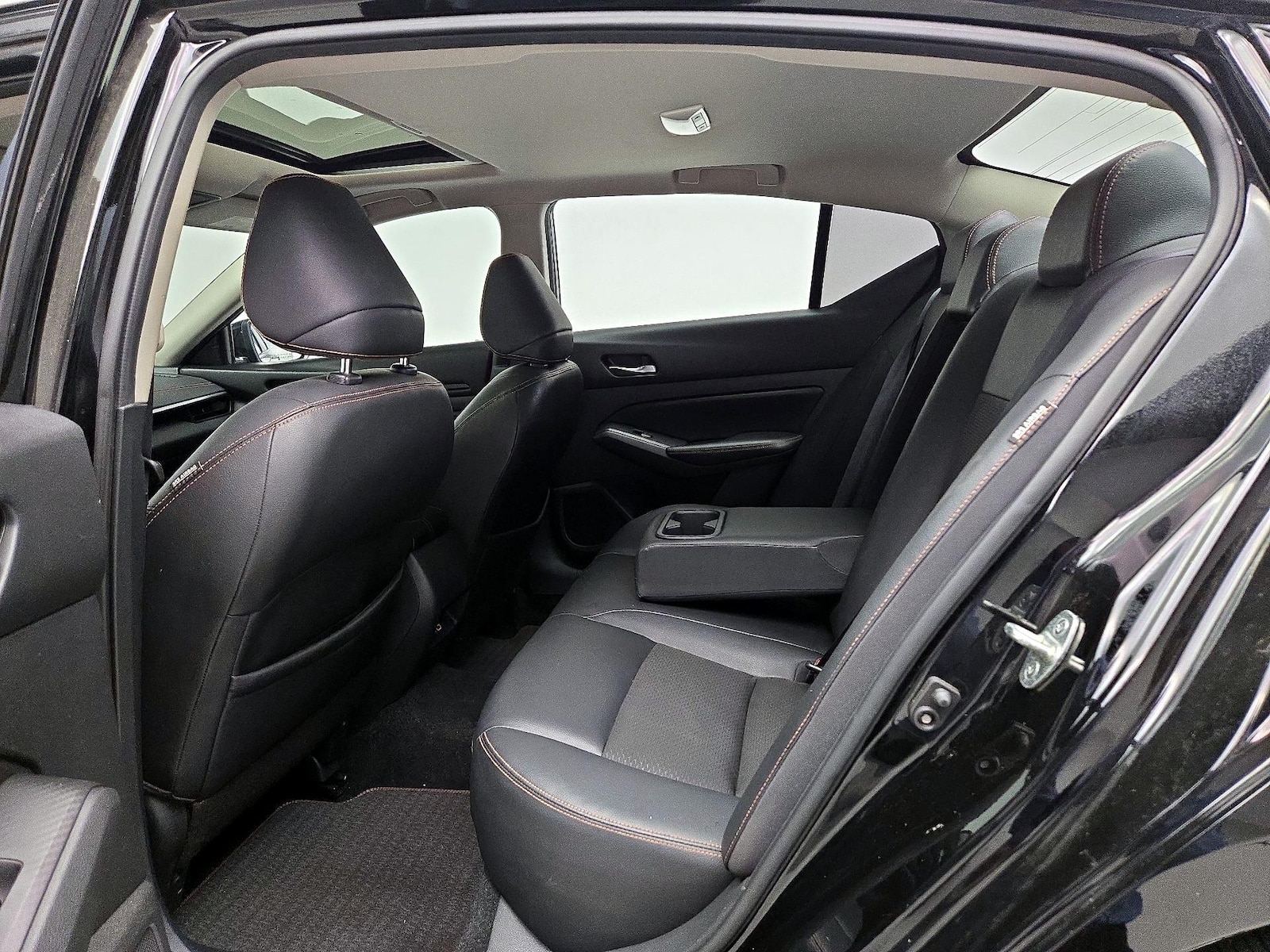 2019 Nissan Altima SR - Photo 21