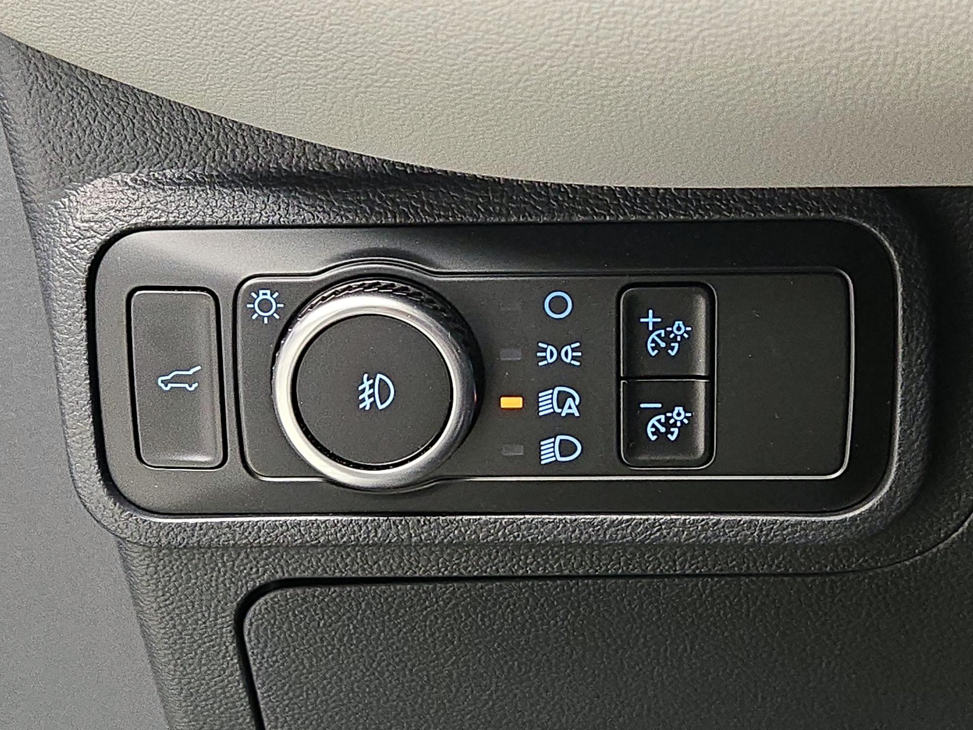 Thumbnail: 2025 Ford Explorer - 13