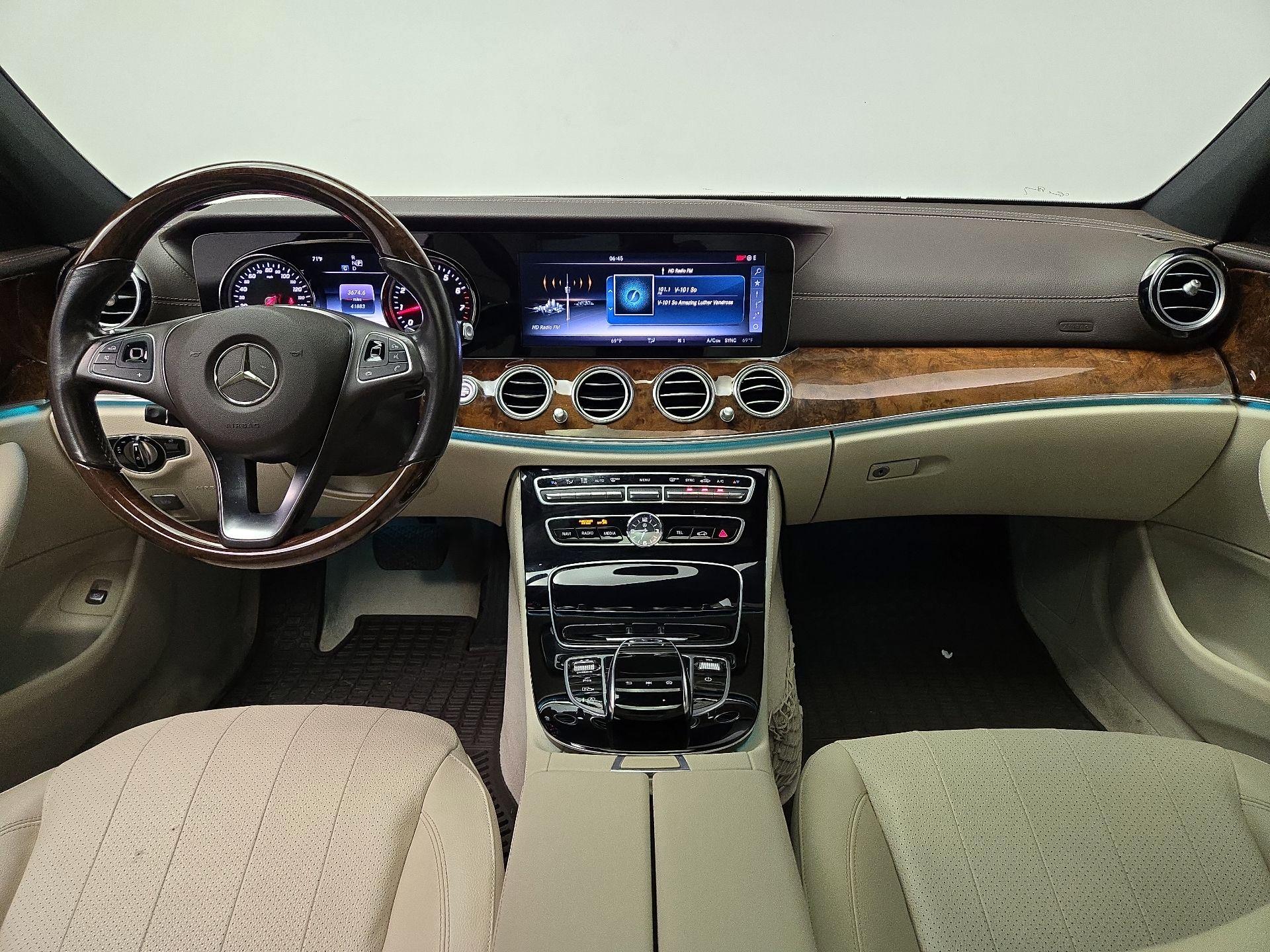 Thumbnail: 2017 Mercedes-Benz E-Class - 9