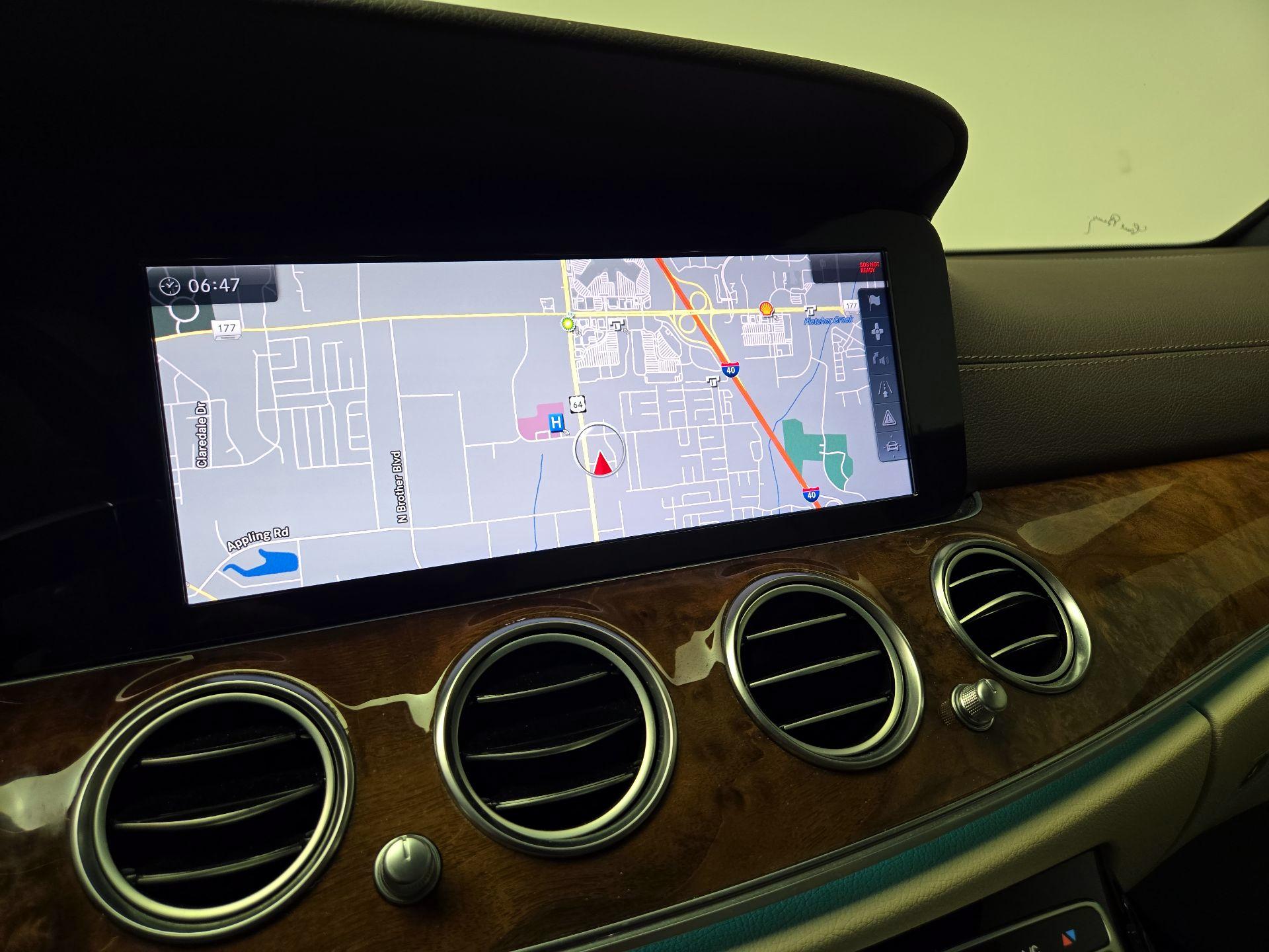 Thumbnail: 2017 Mercedes-Benz E-Class - 14