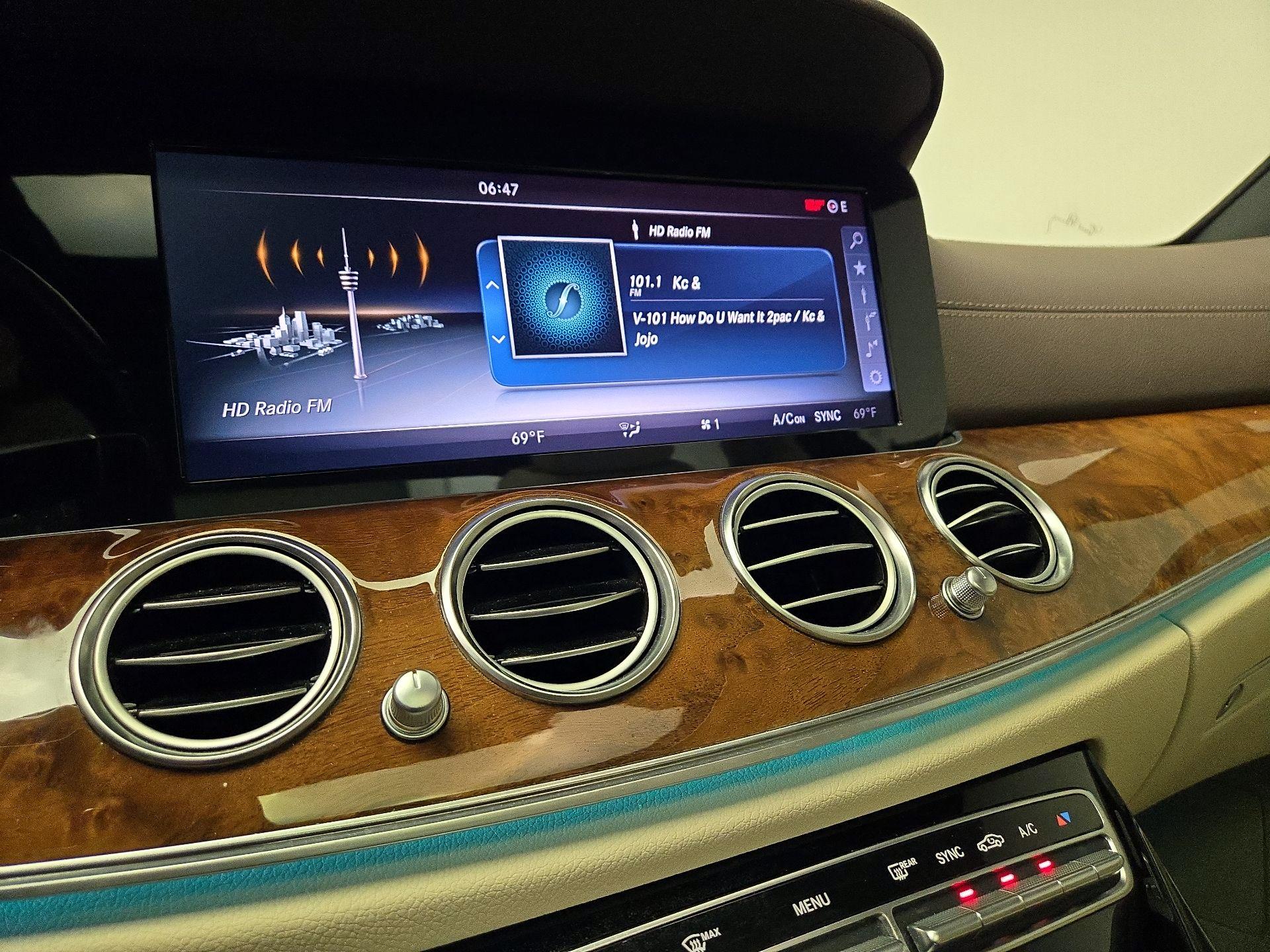 Thumbnail: 2017 Mercedes-Benz E-Class - 16