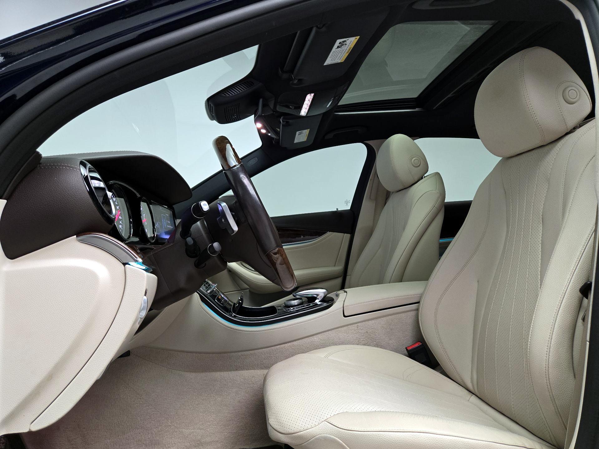 Thumbnail: 2017 Mercedes-Benz E-Class - 20