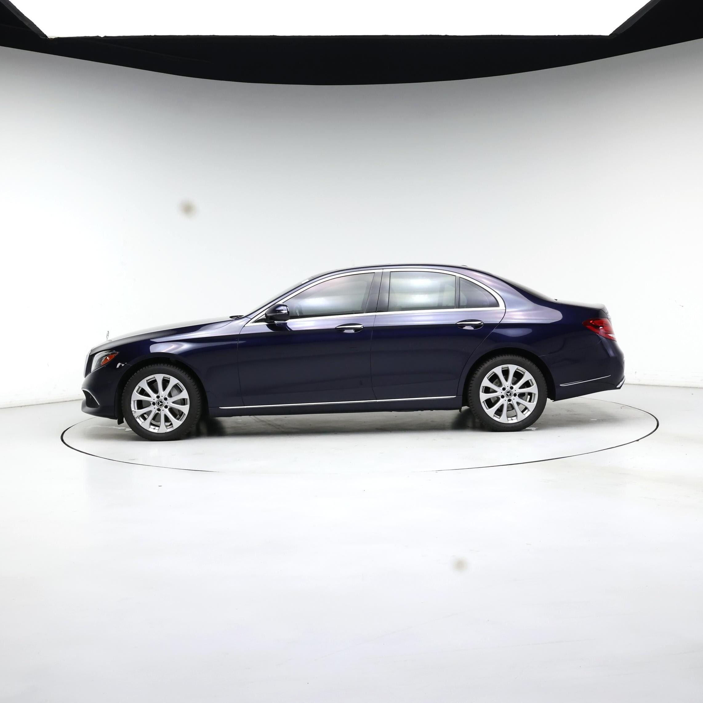 Thumbnail: 2017 Mercedes-Benz E-Class - 3