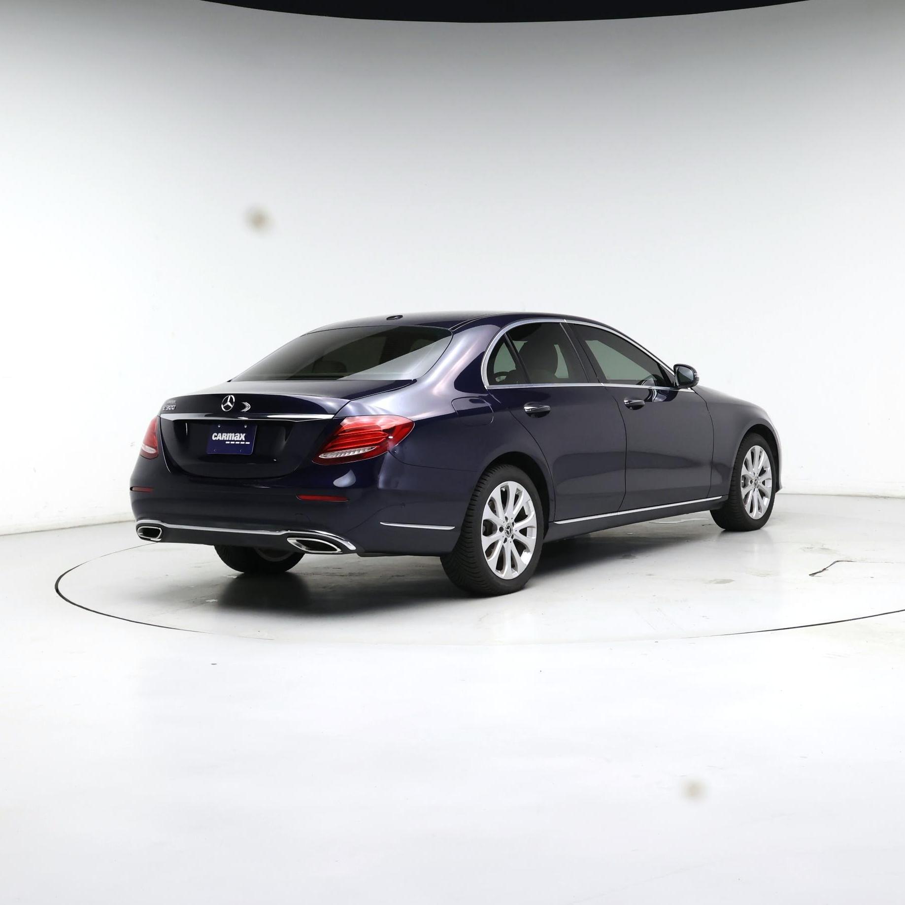 Thumbnail: 2017 Mercedes-Benz E-Class - 8