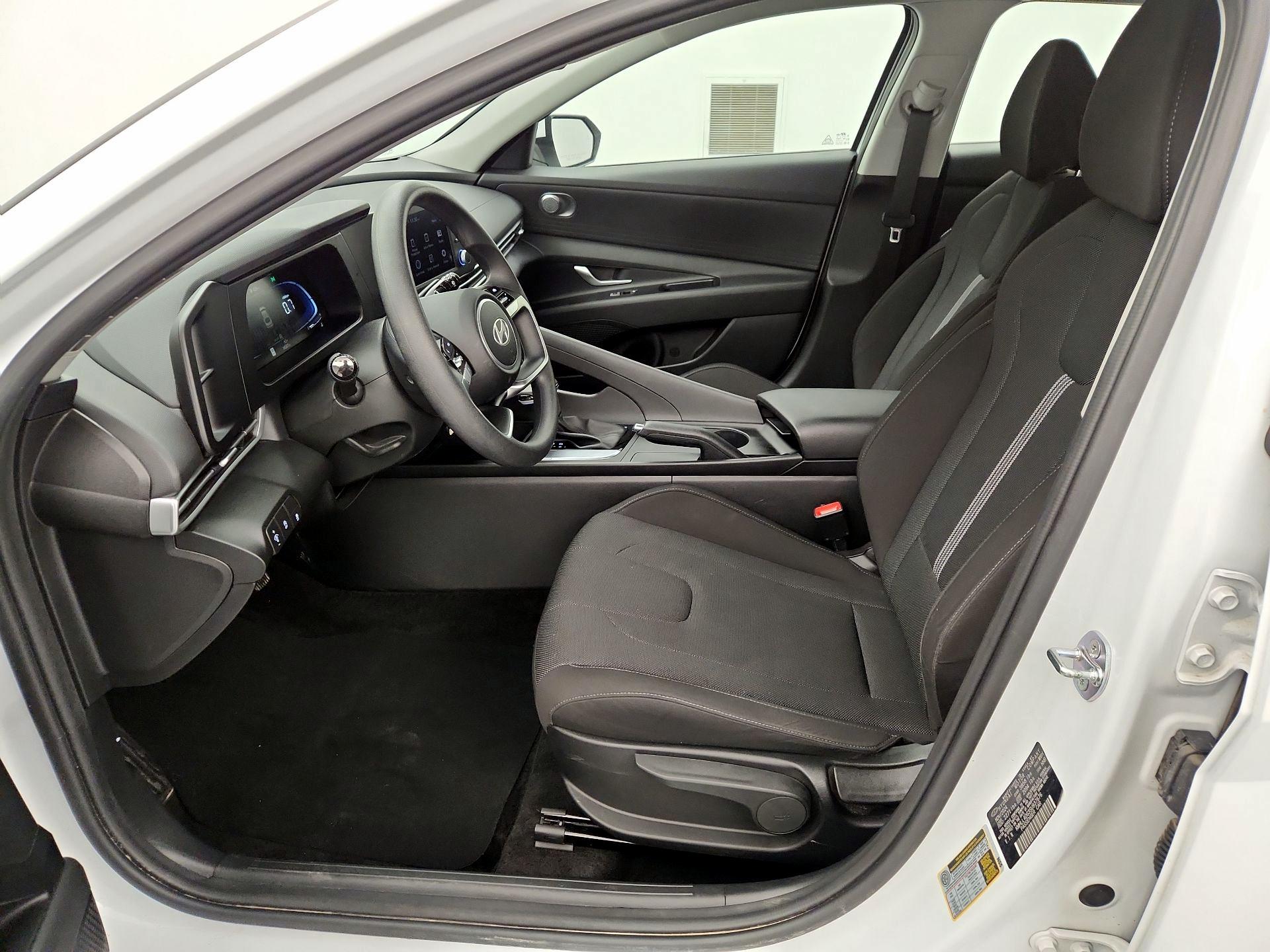 Thumbnail: 2025 Hyundai Elantra - 11