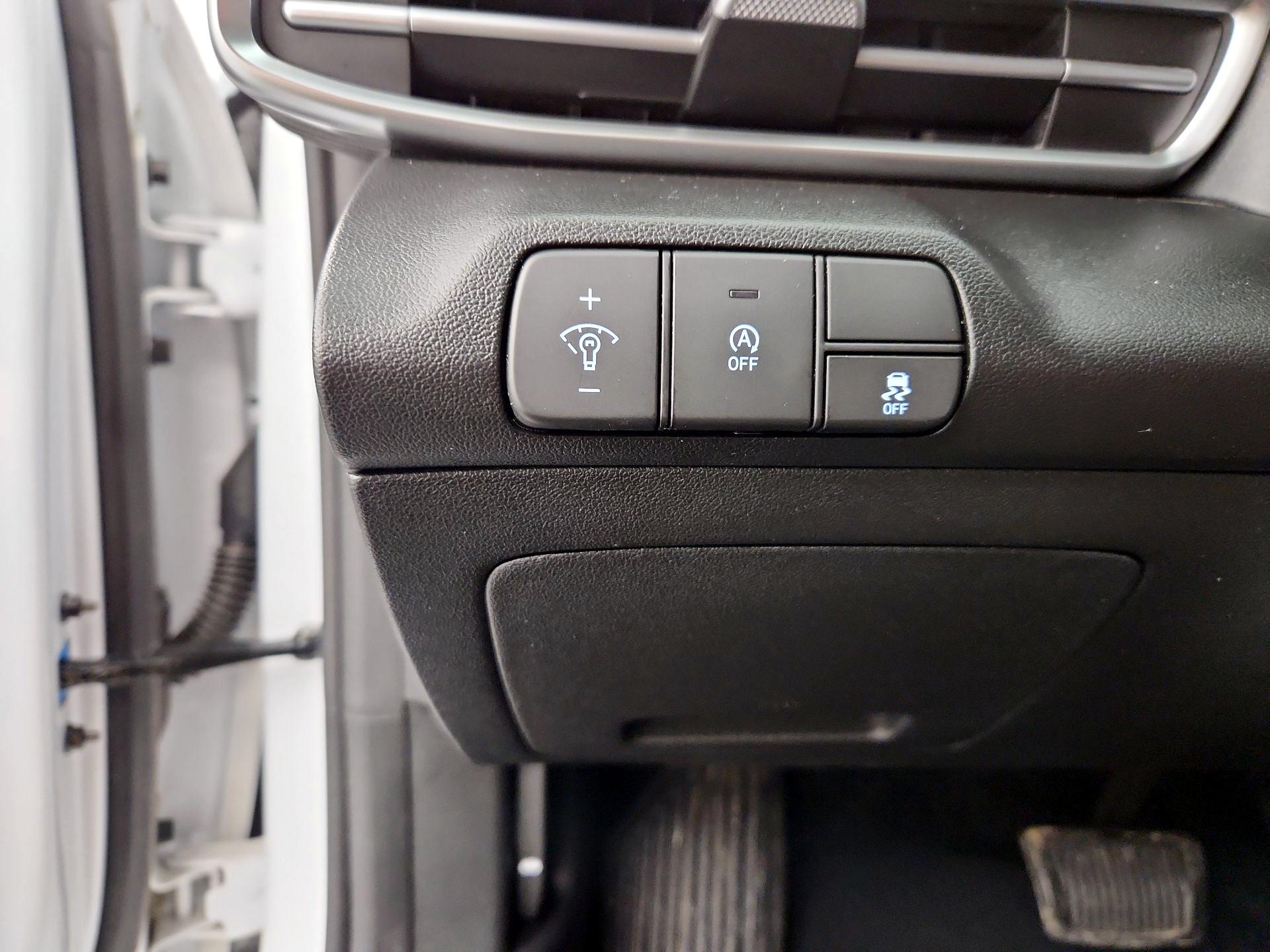 Thumbnail: 2025 Hyundai Elantra - 13