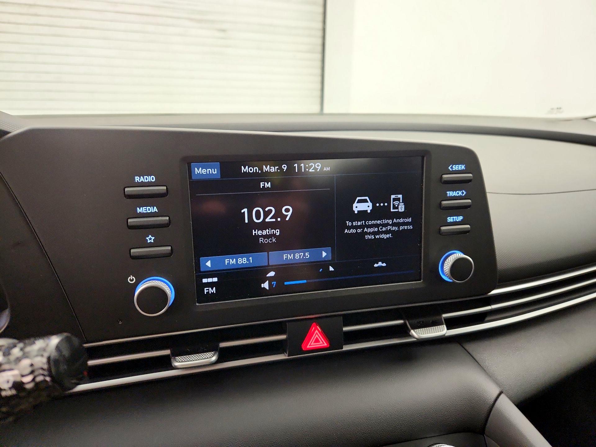 Thumbnail: 2025 Hyundai Elantra - 15