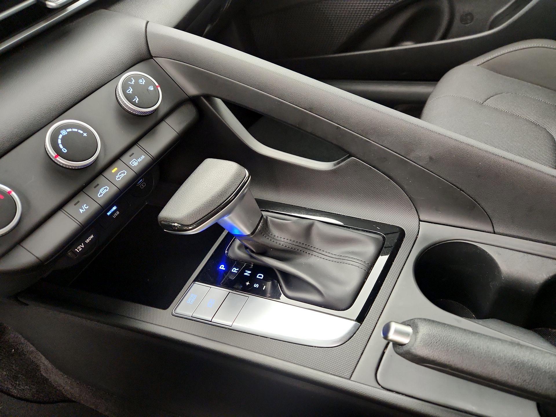 Thumbnail: 2025 Hyundai Elantra - 17