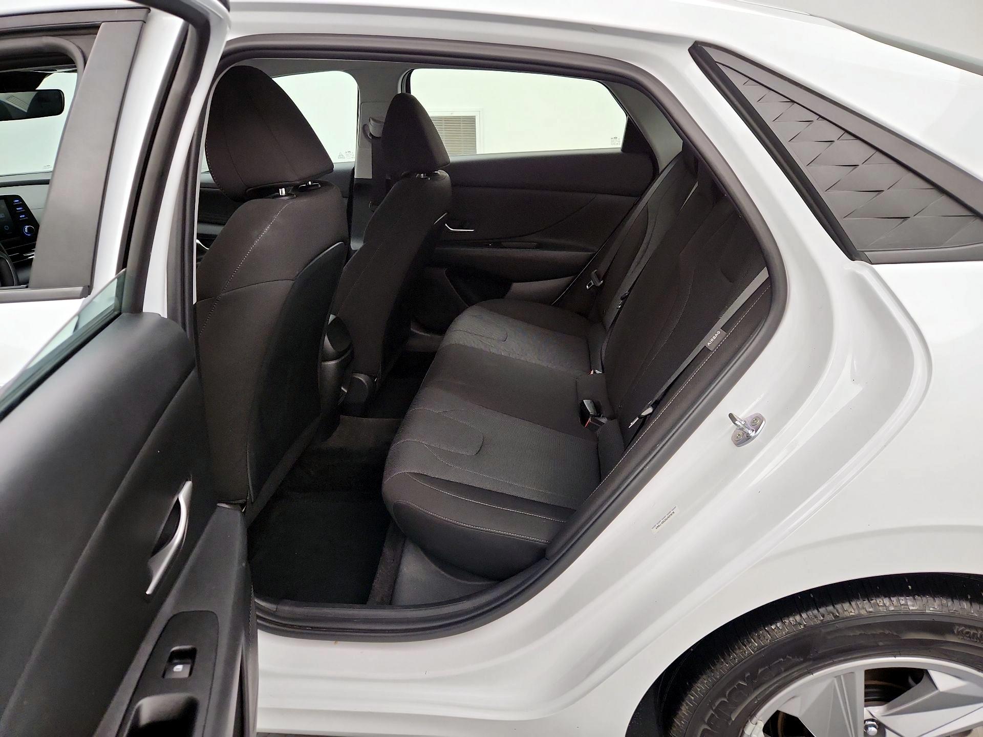 Thumbnail: 2025 Hyundai Elantra - 19