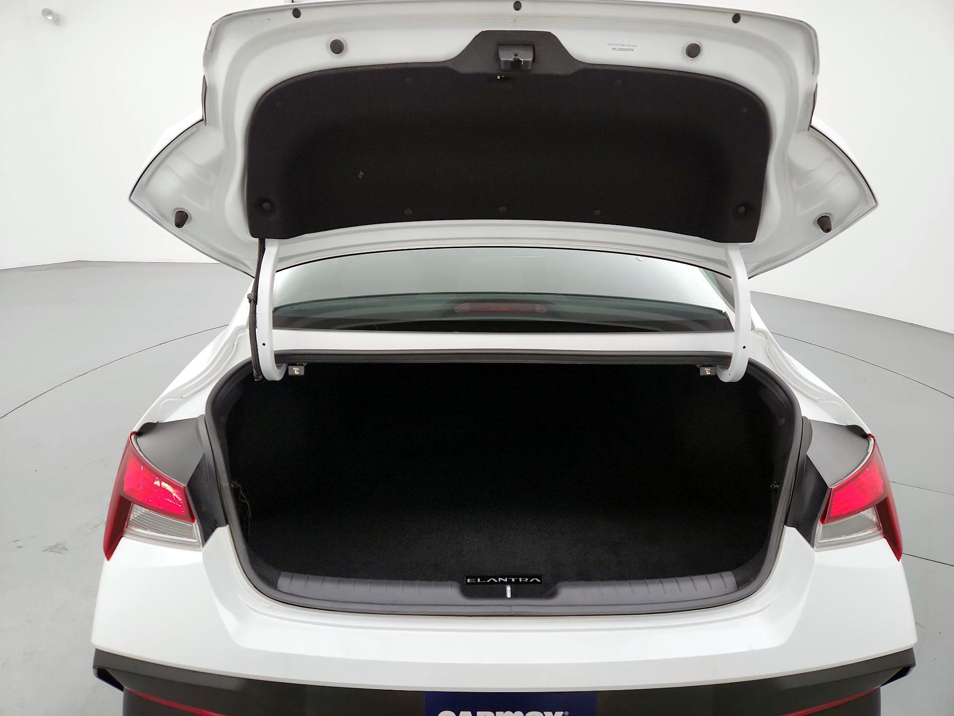 Thumbnail: 2025 Hyundai Elantra - 20