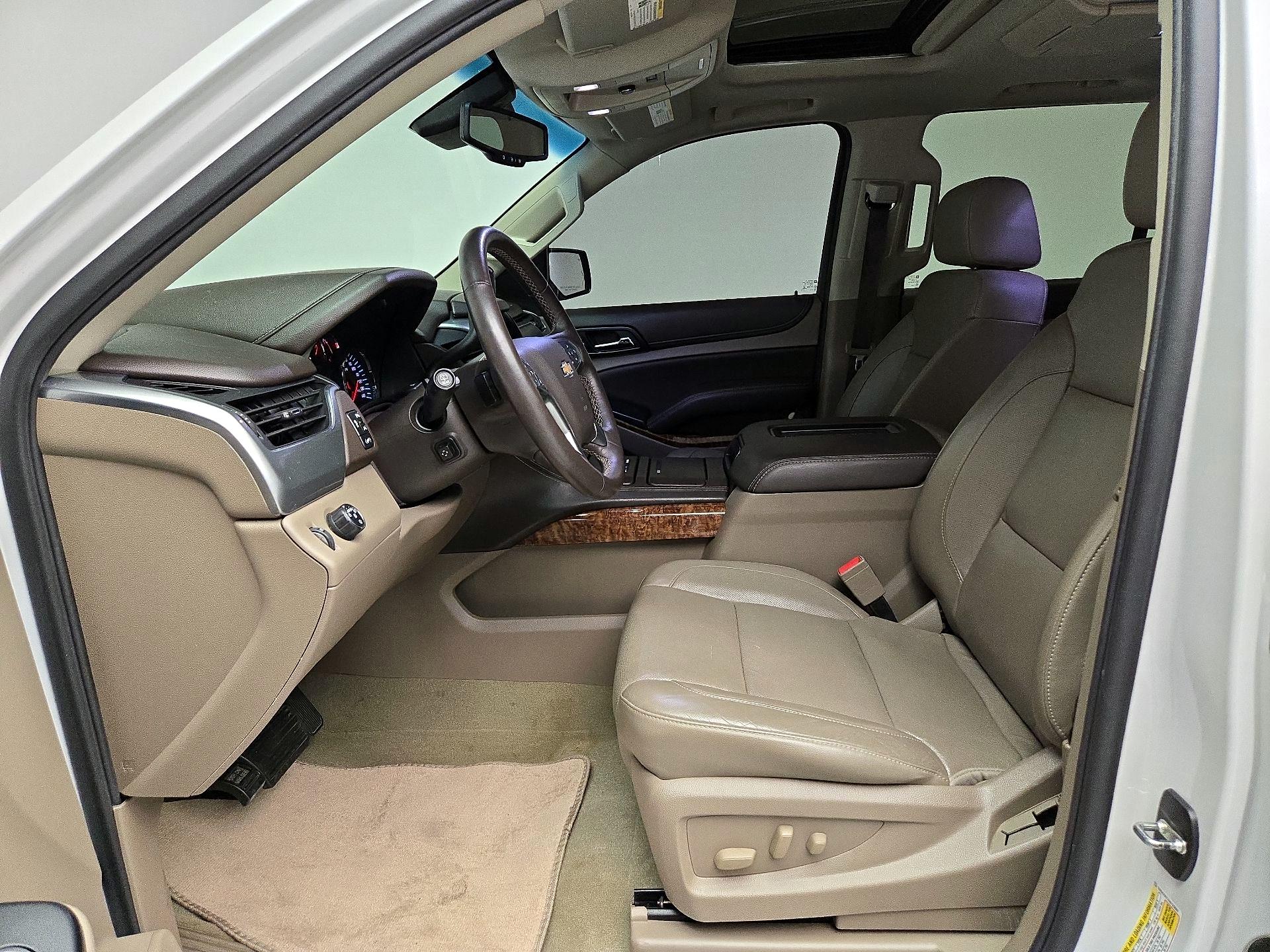 Thumbnail: 2017 Chevrolet Tahoe - 11