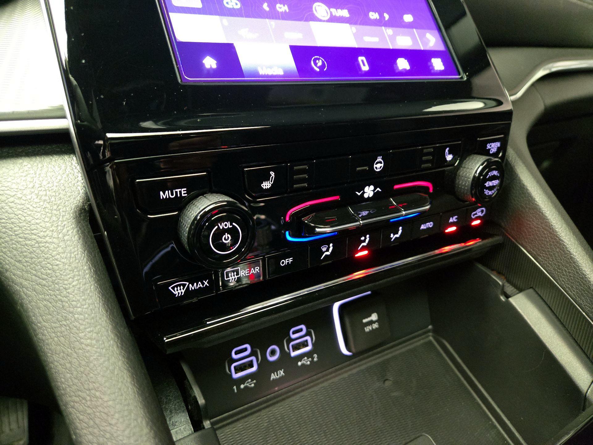 Thumbnail: 2025 Jeep Grand Cherokee - 16