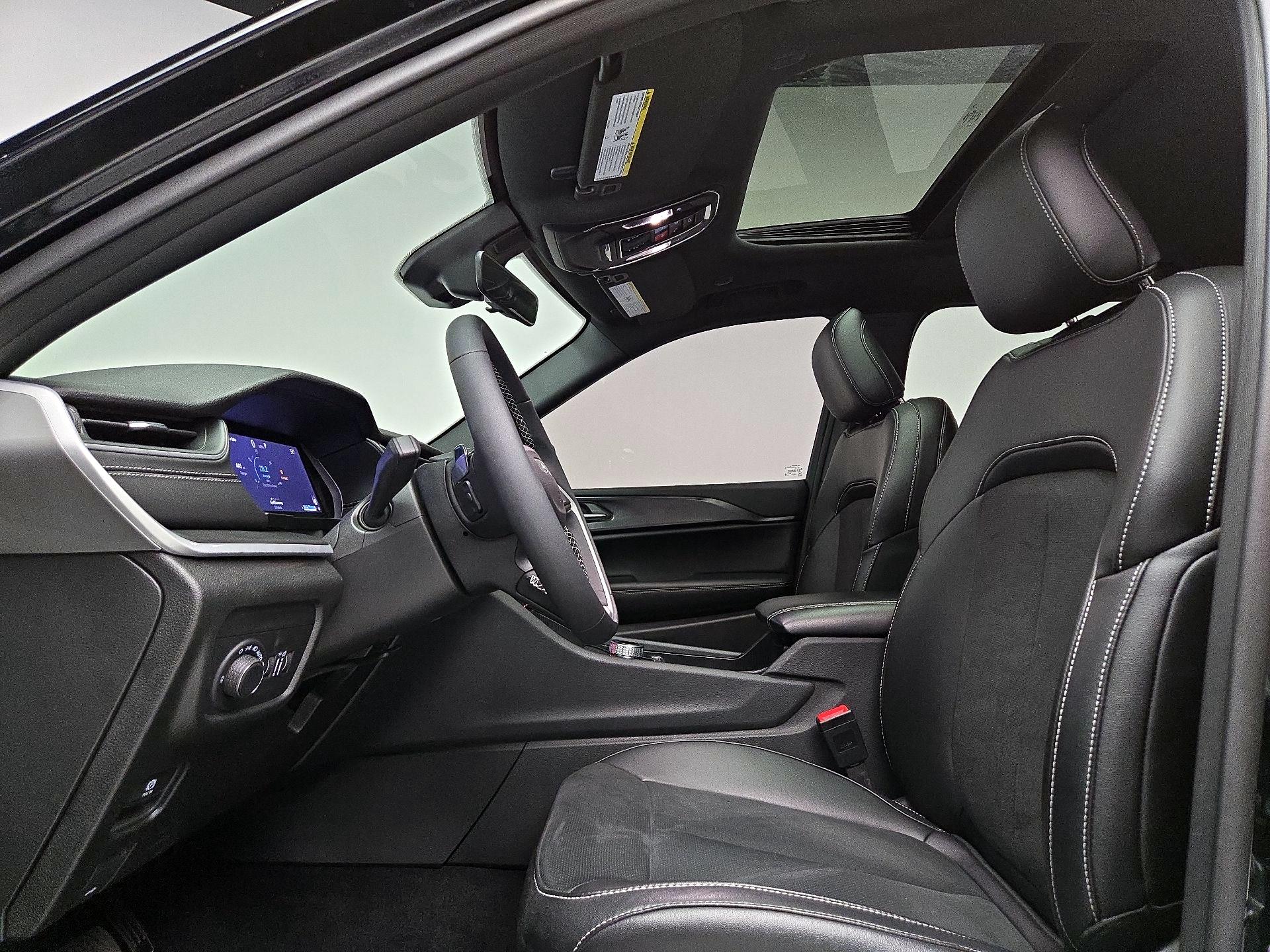 Thumbnail: 2025 Jeep Grand Cherokee - 19