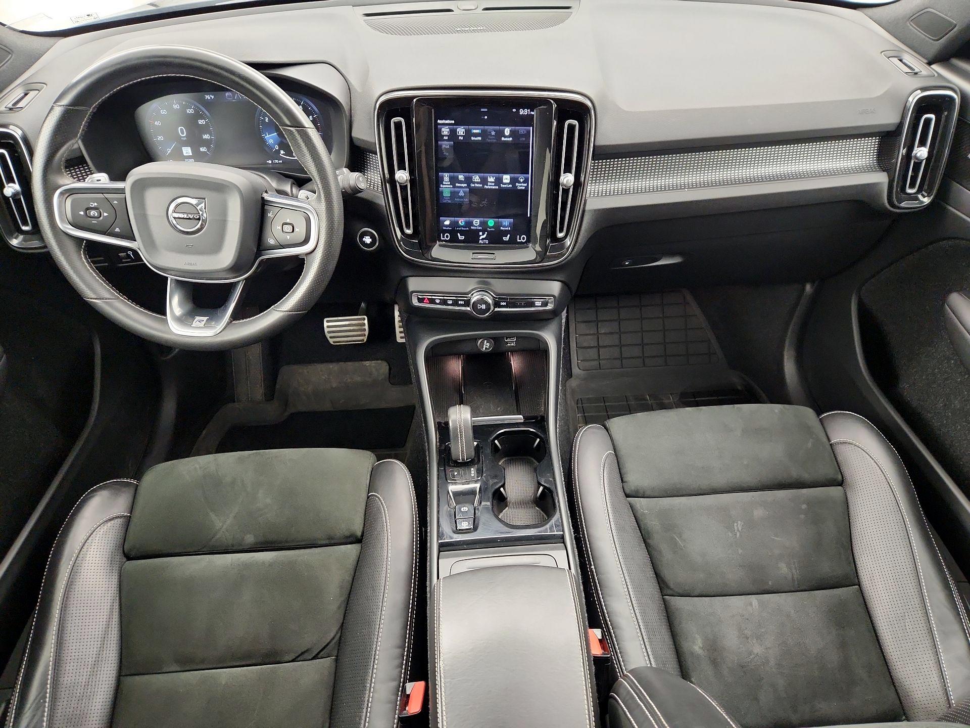 Thumbnail: 2020 Volvo XC40 - 9