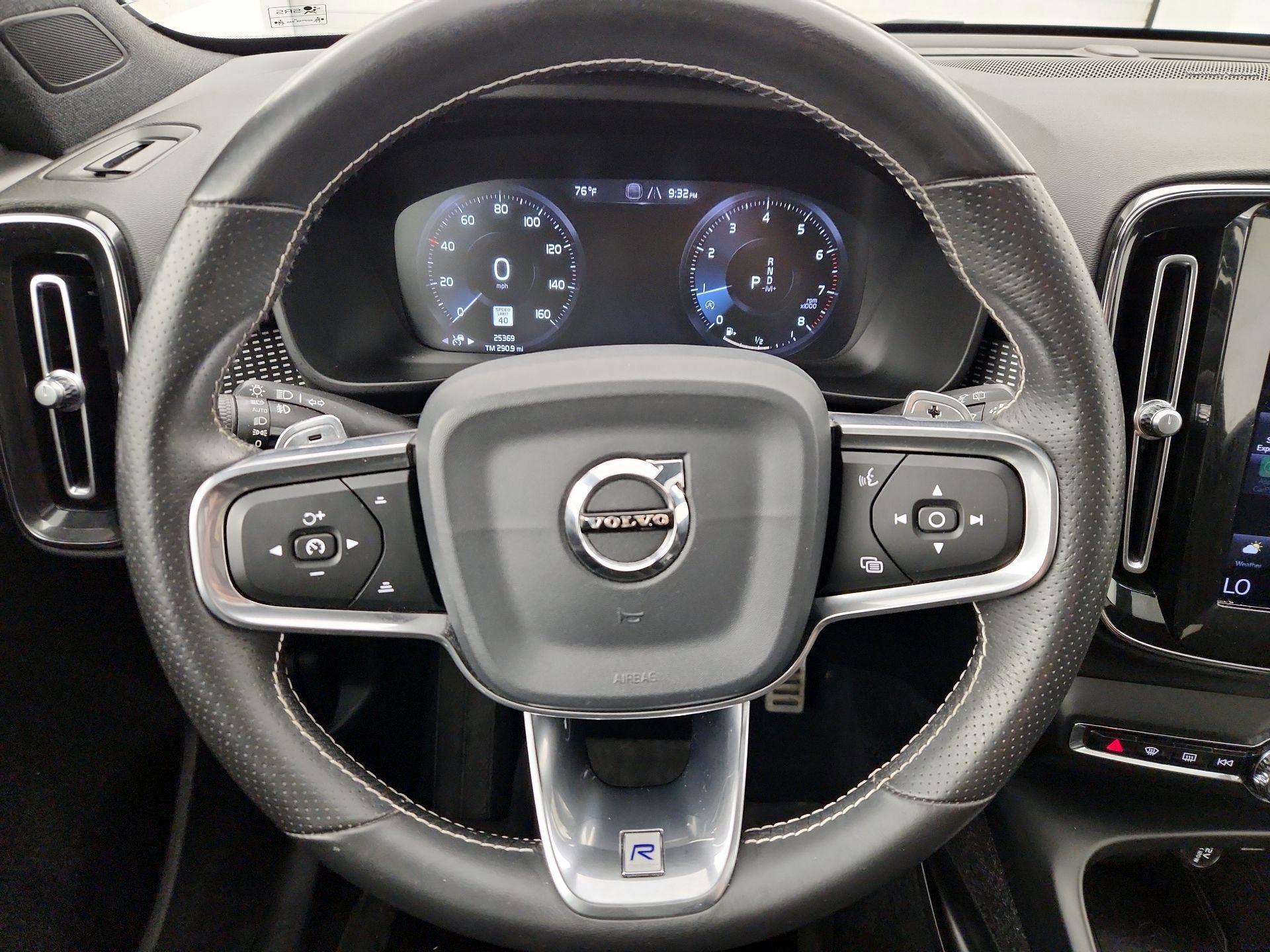 Thumbnail: 2020 Volvo XC40 - 10