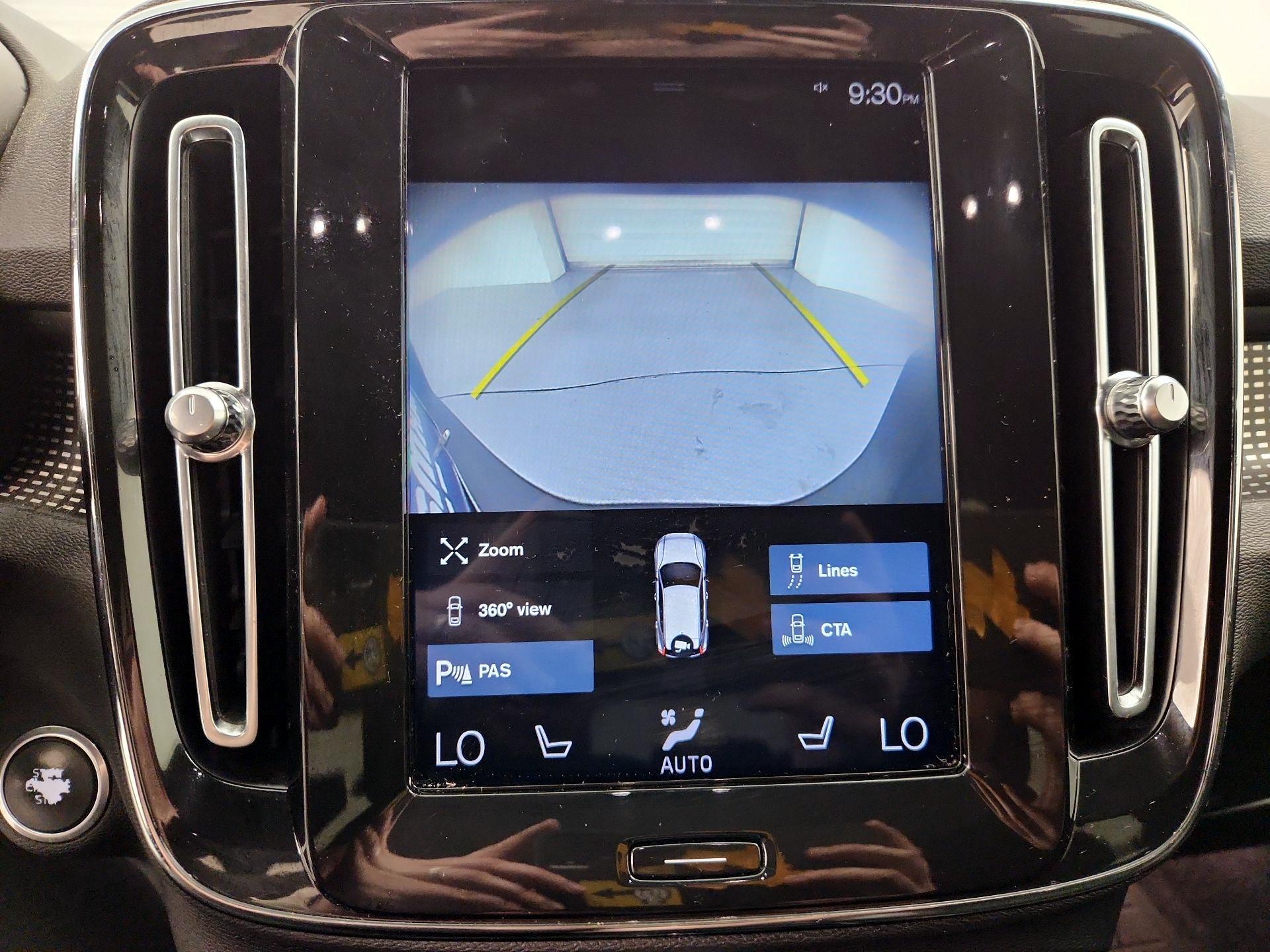 Thumbnail: 2020 Volvo XC40 - 14