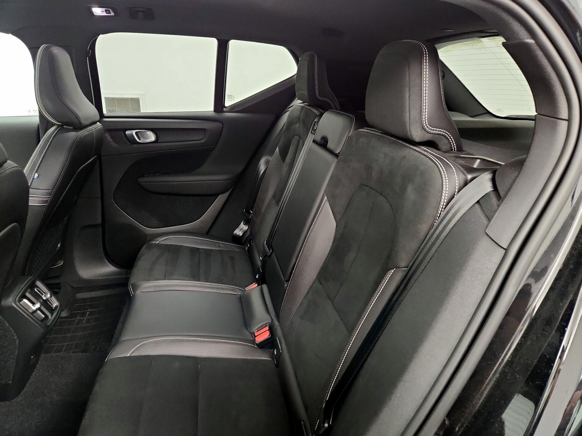 Thumbnail: 2020 Volvo XC40 - 20