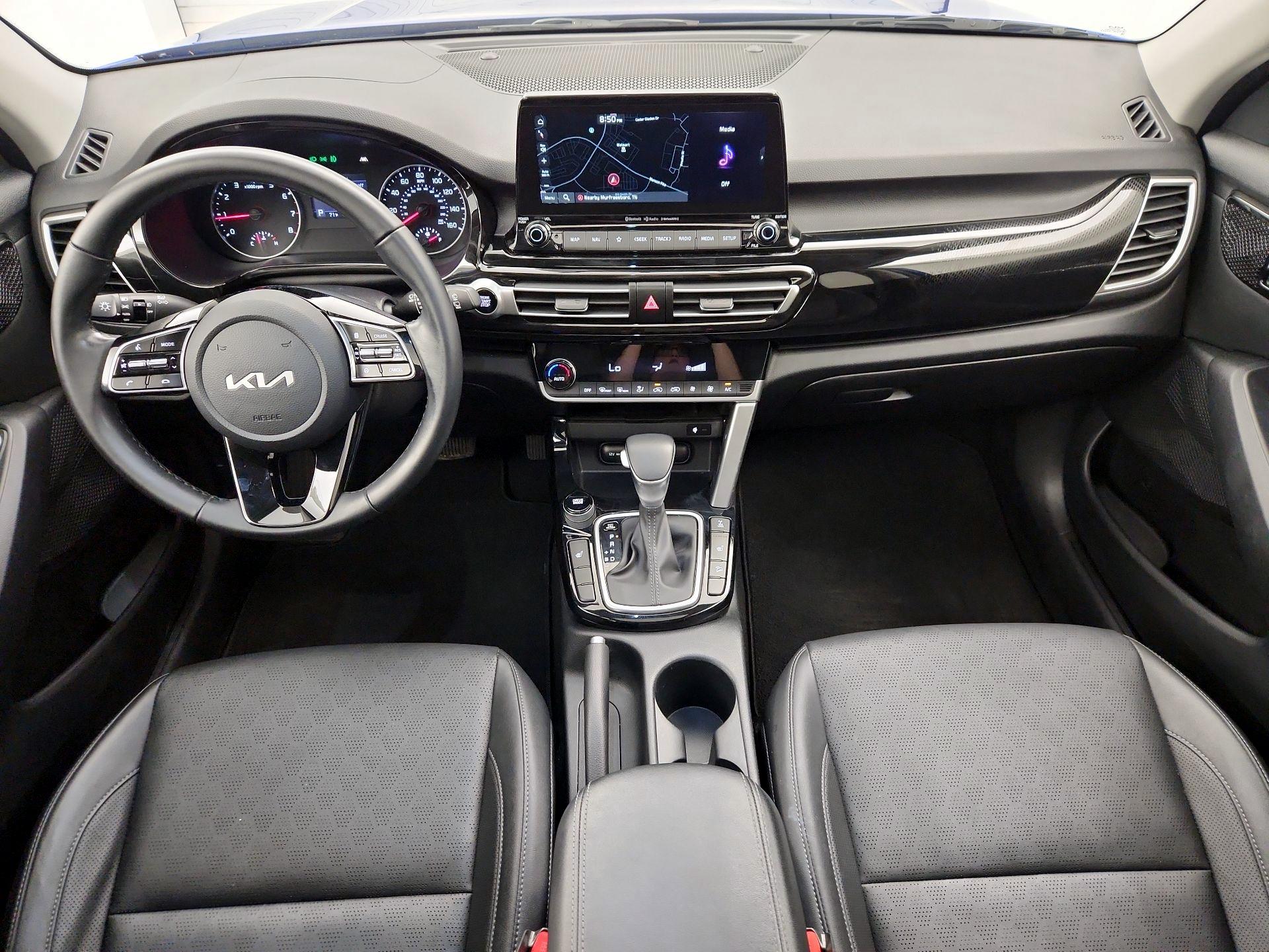 Thumbnail: 2023 Kia Seltos - 9