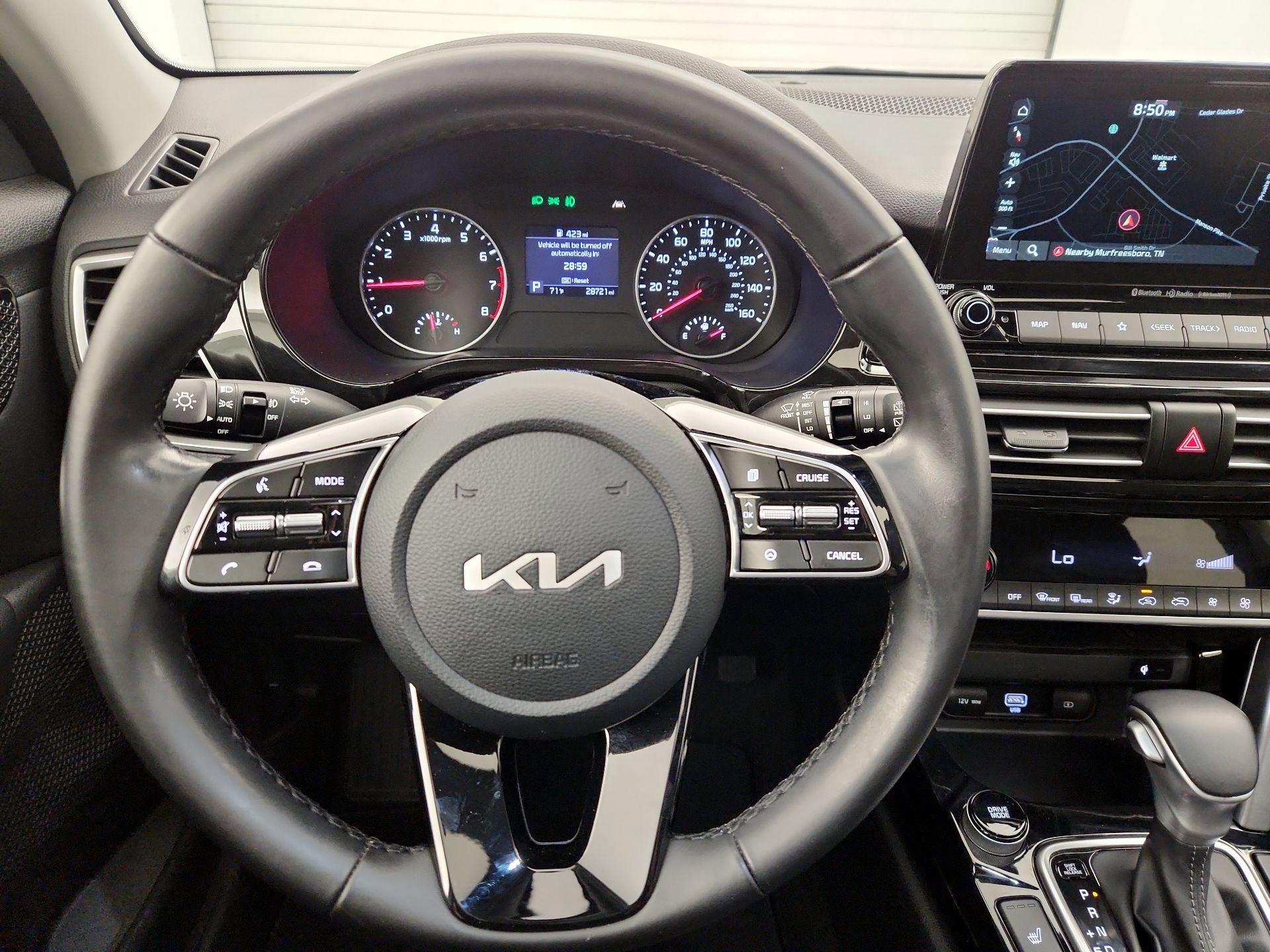 Thumbnail: 2023 Kia Seltos - 10