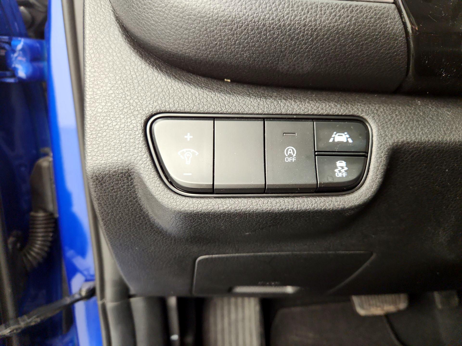 Thumbnail: 2023 Kia Seltos - 13