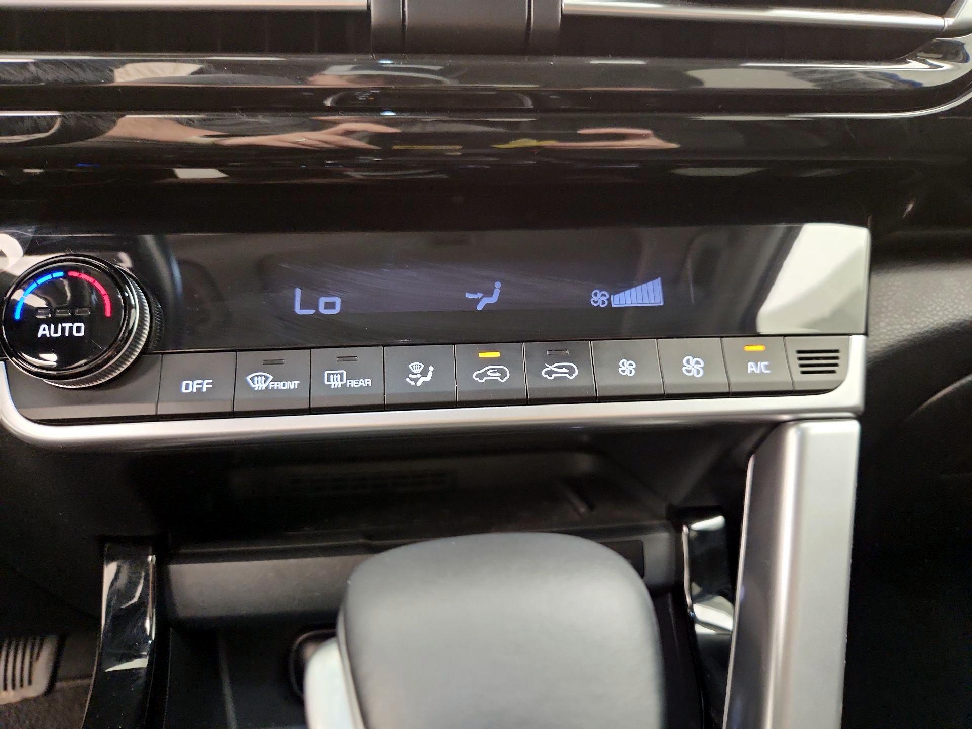 Thumbnail: 2023 Kia Seltos - 17