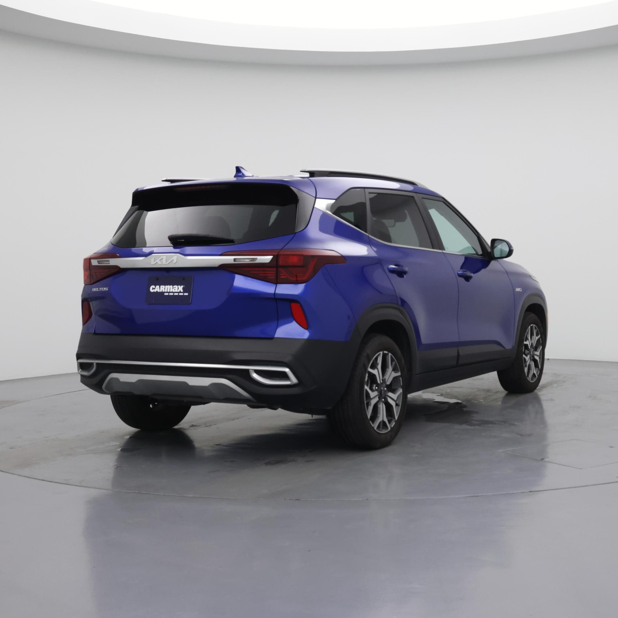 Thumbnail: 2023 Kia Seltos - 8