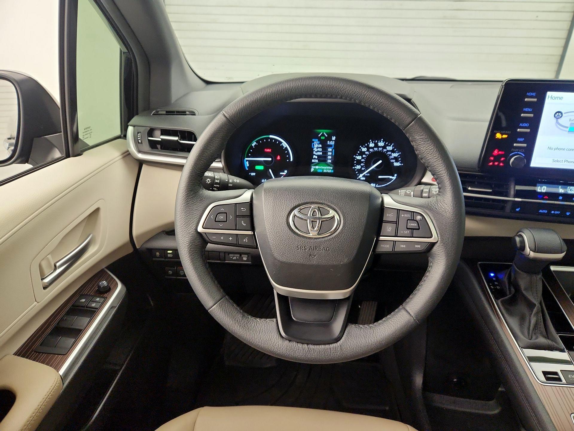 Thumbnail: 2024 Toyota Sienna - 10