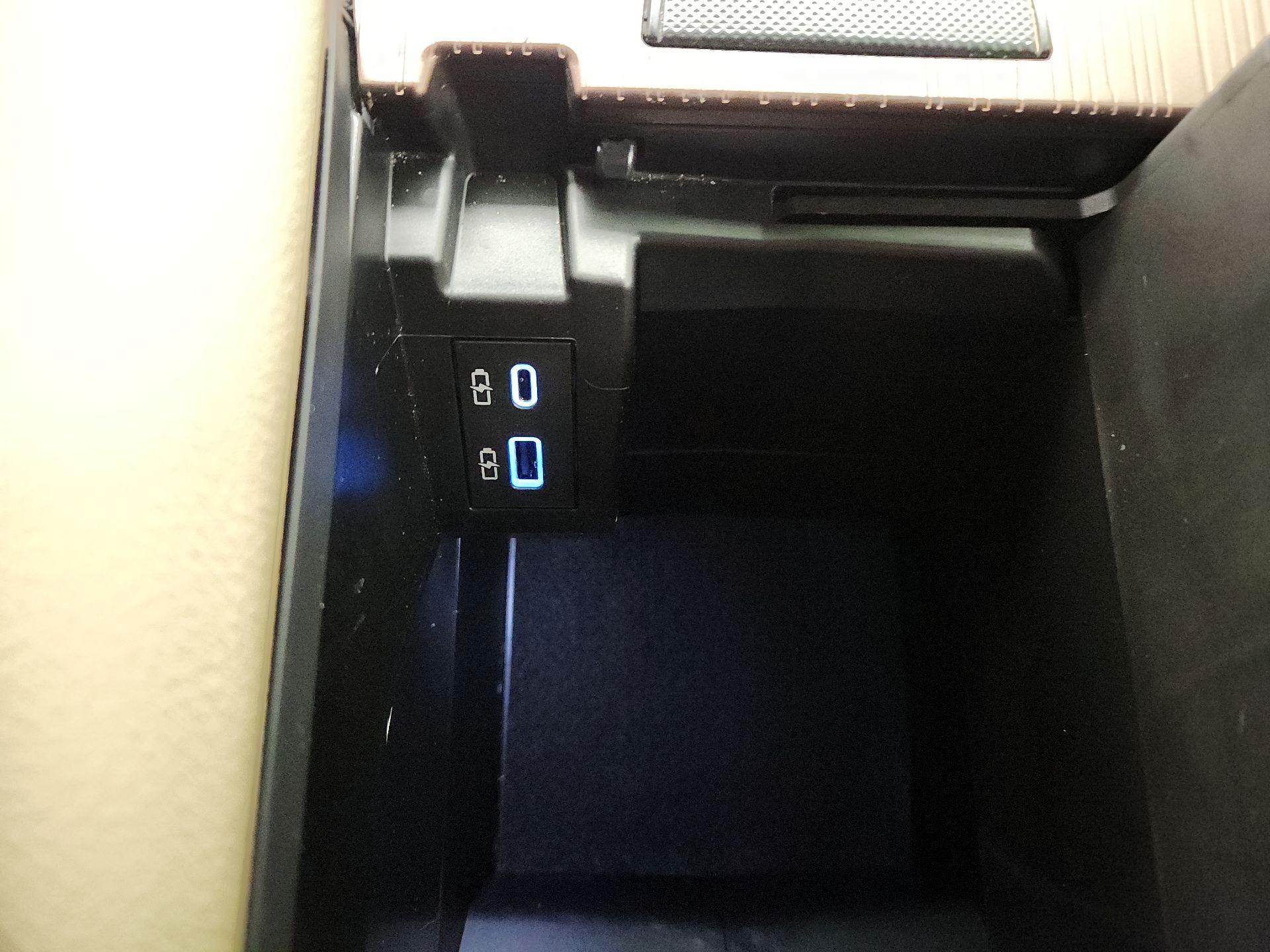 Thumbnail: 2024 Toyota Sienna - 18