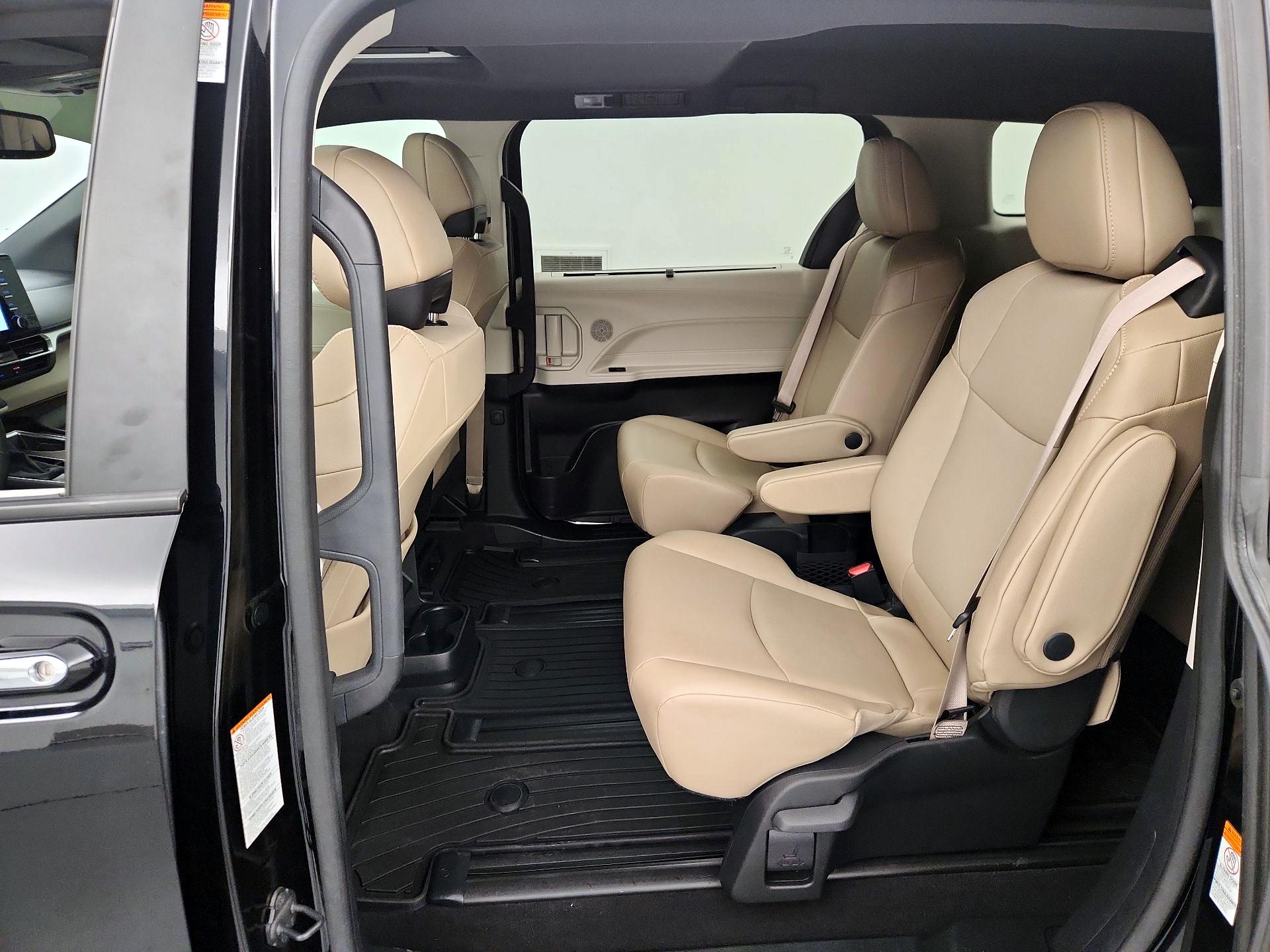 Thumbnail: 2024 Toyota Sienna - 20