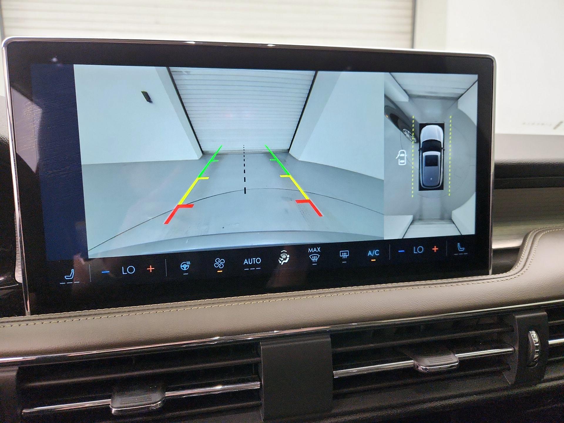 Thumbnail: 2023 Lincoln Corsair - 15