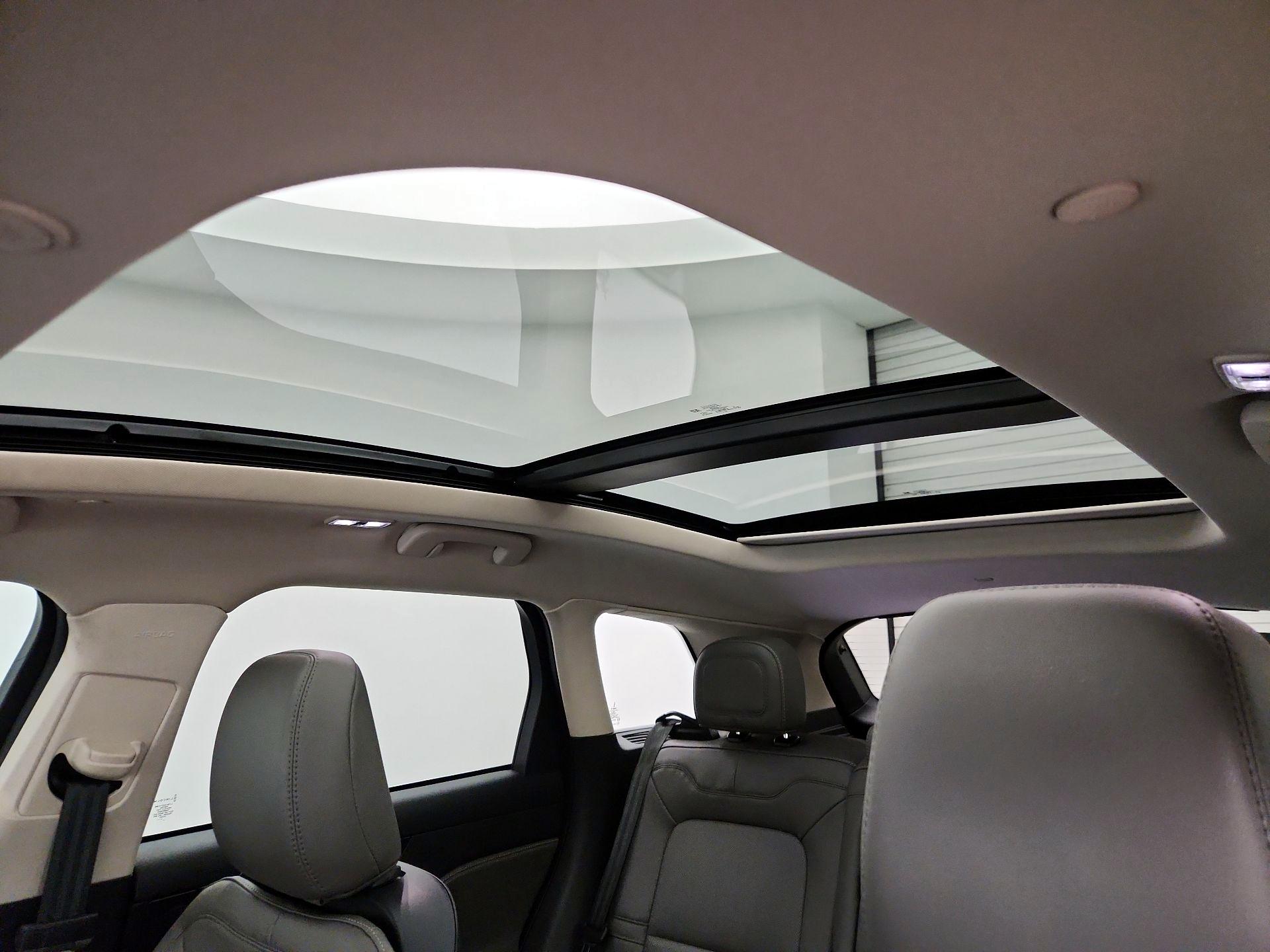 Thumbnail: 2023 Lincoln Corsair - 20