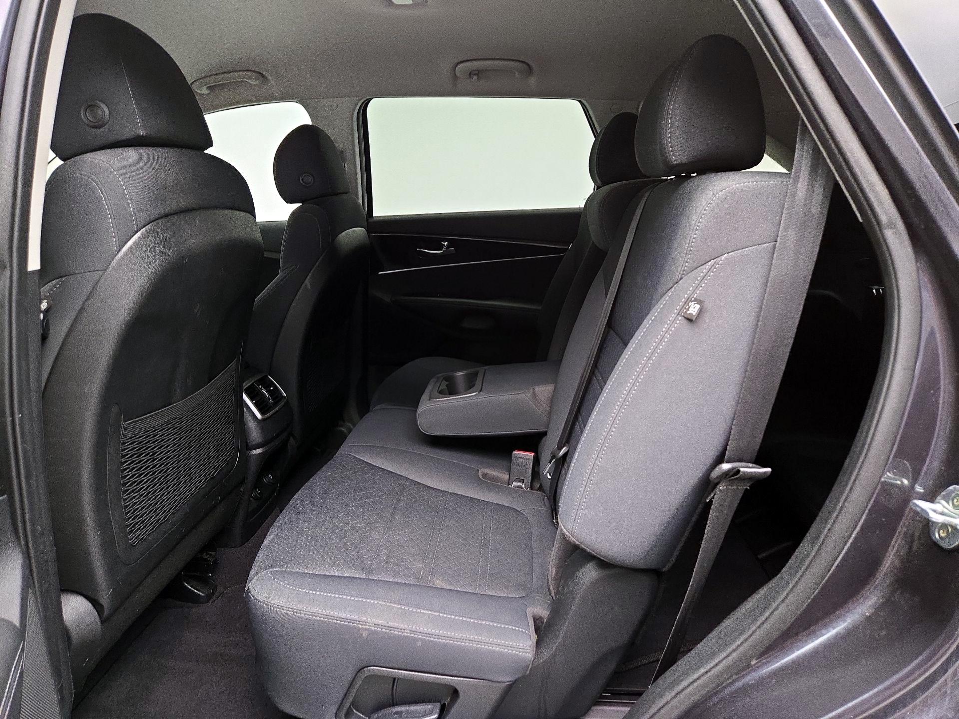 Thumbnail: 2018 Kia Sorento - 19