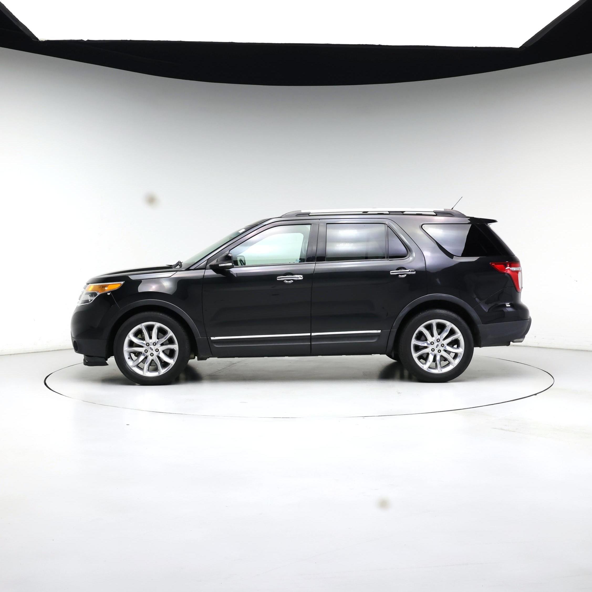 Thumbnail: 2015 Ford Explorer - 3