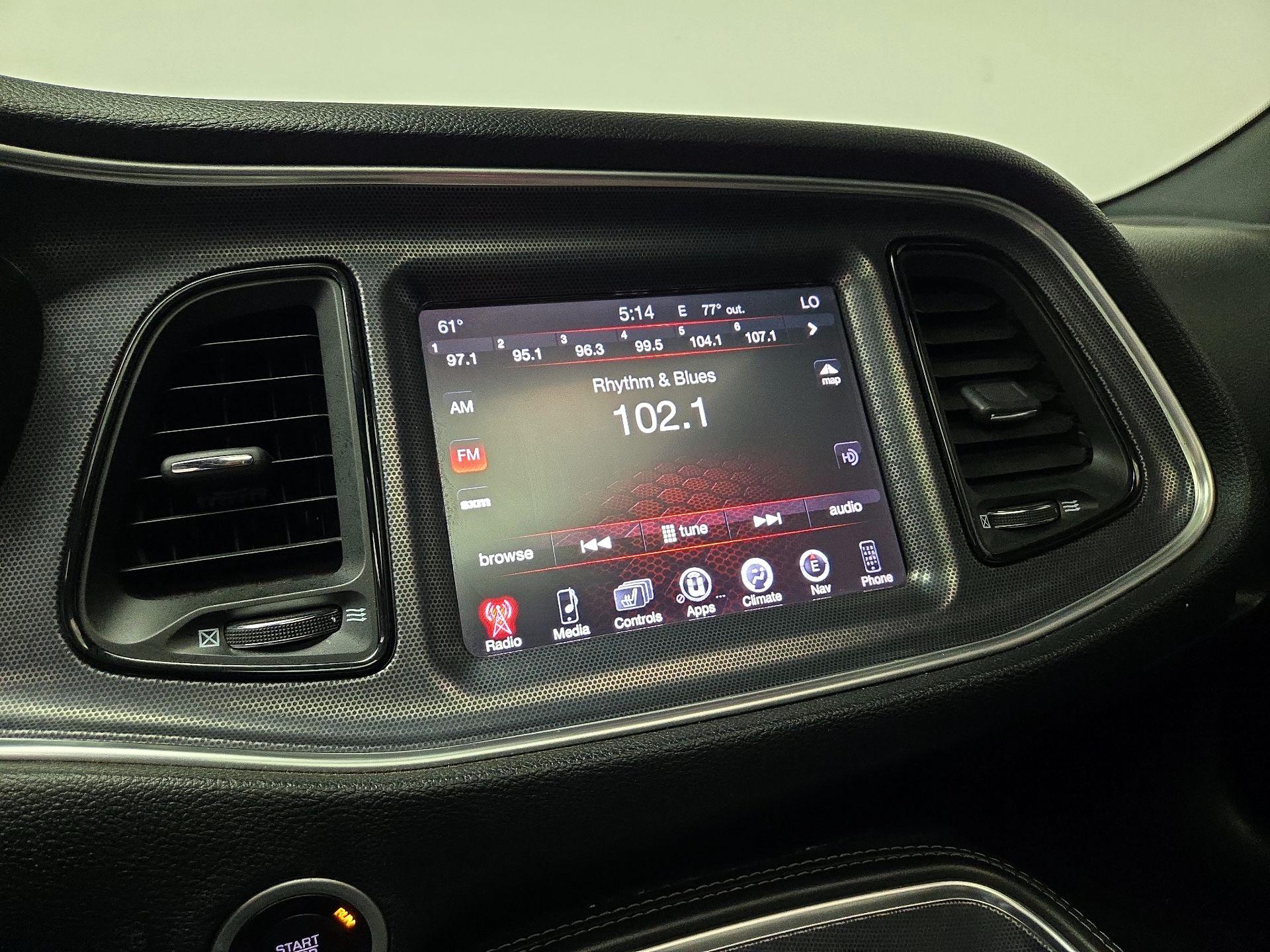 Thumbnail: 2015 Dodge Challenger - 16