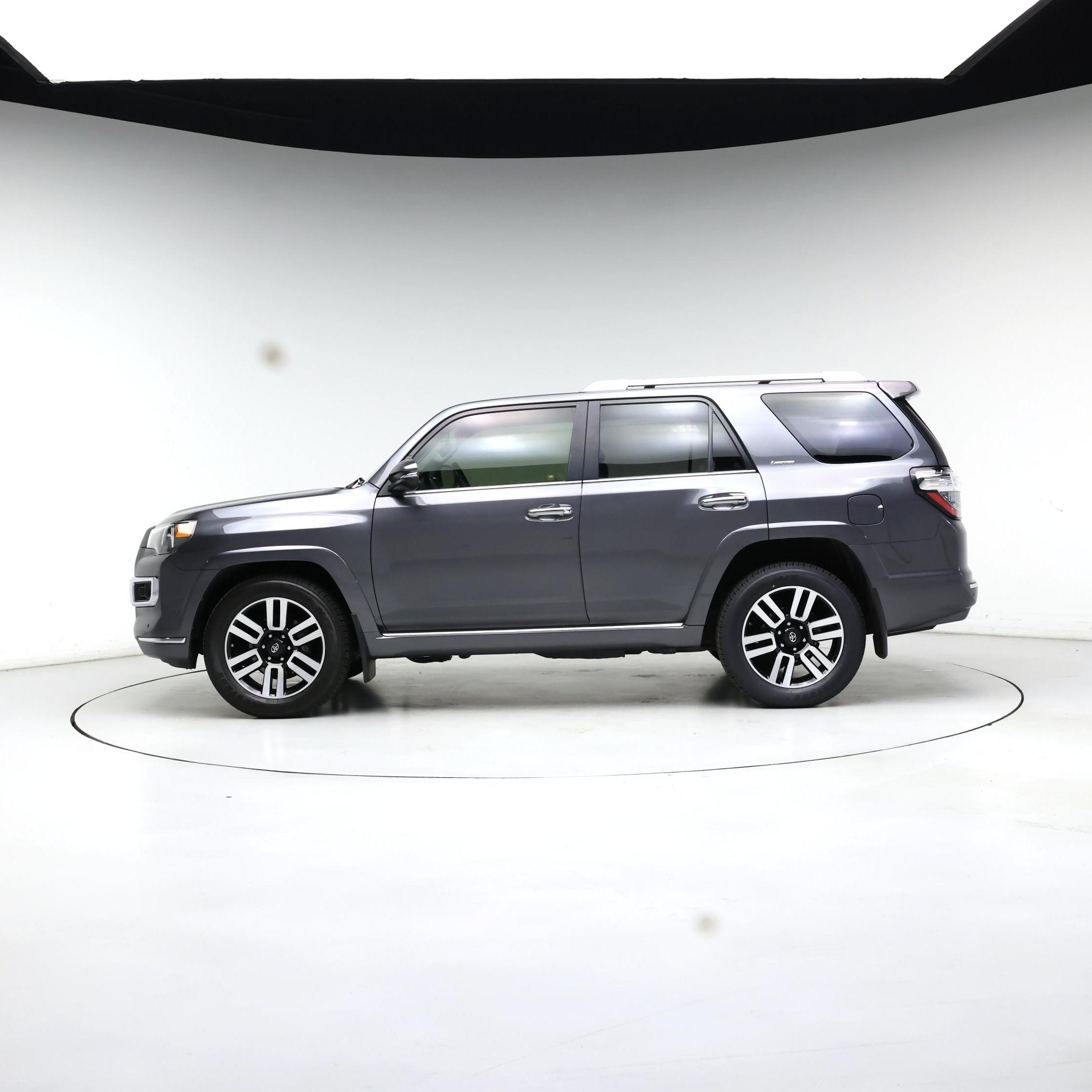 Thumbnail: 2020 Toyota 4Runner - 3