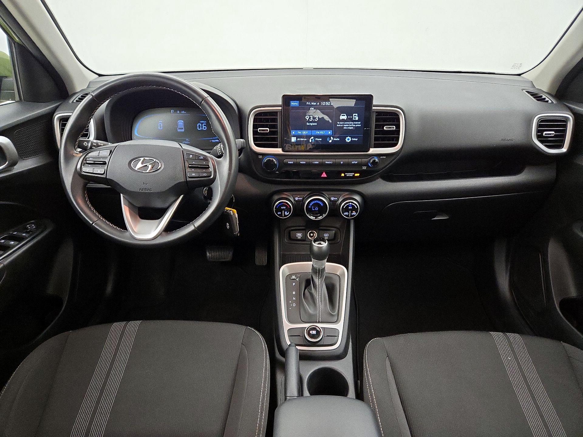 Thumbnail: 2023 Hyundai Venue - 9