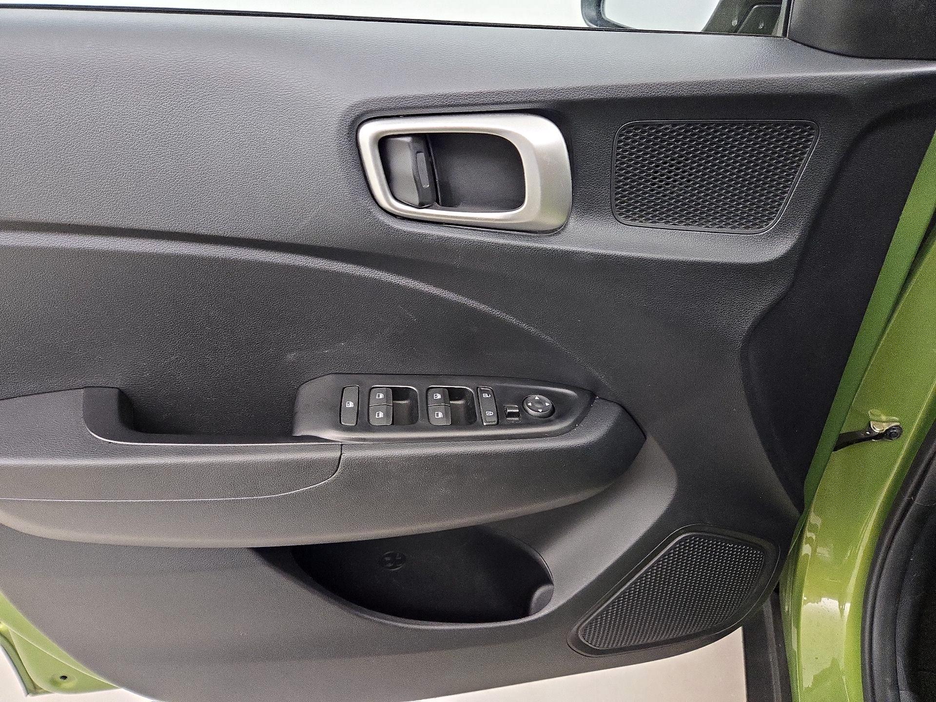 Thumbnail: 2023 Hyundai Venue - 12