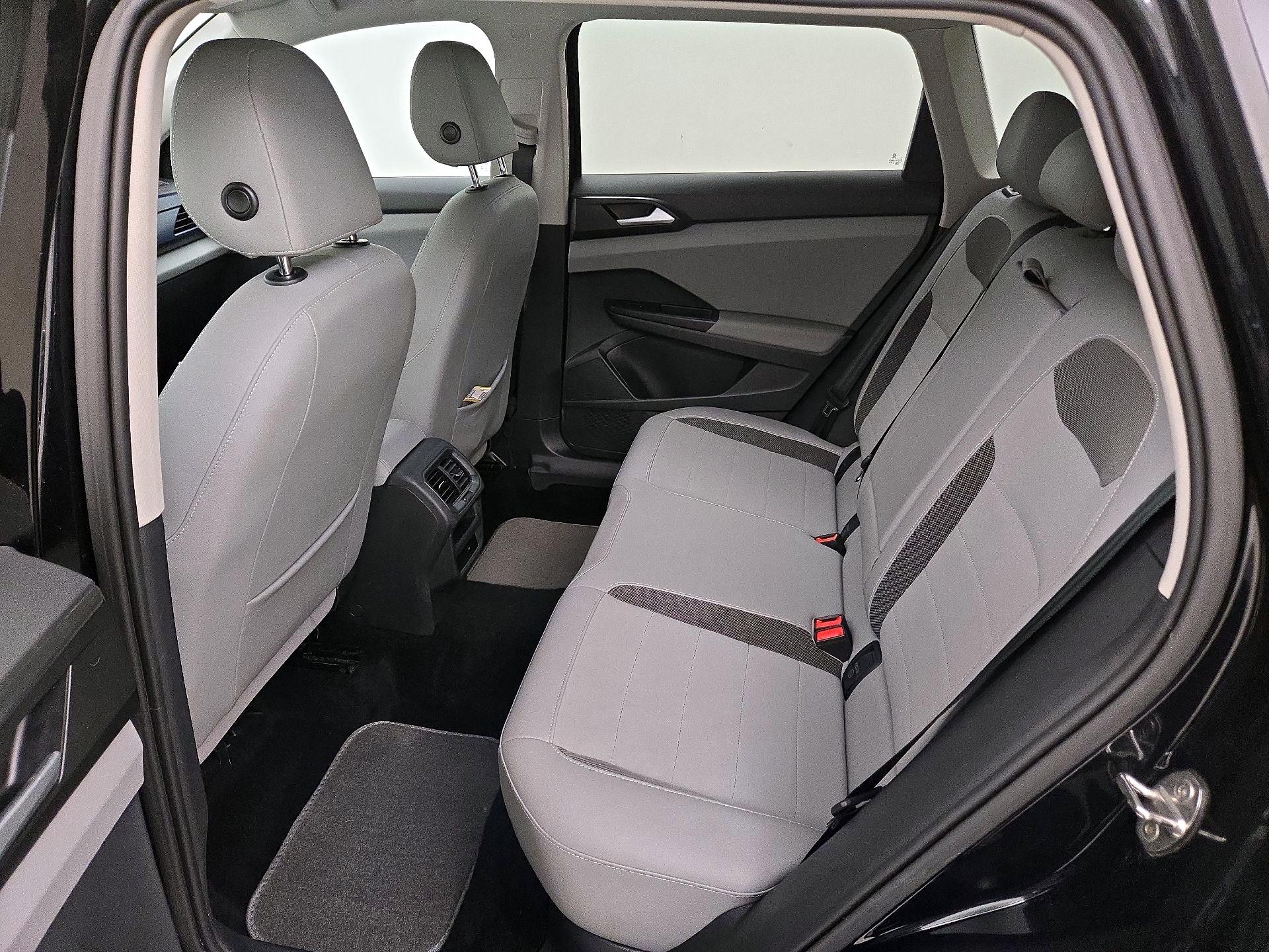 Thumbnail: 2023 Volkswagen Taos - 20