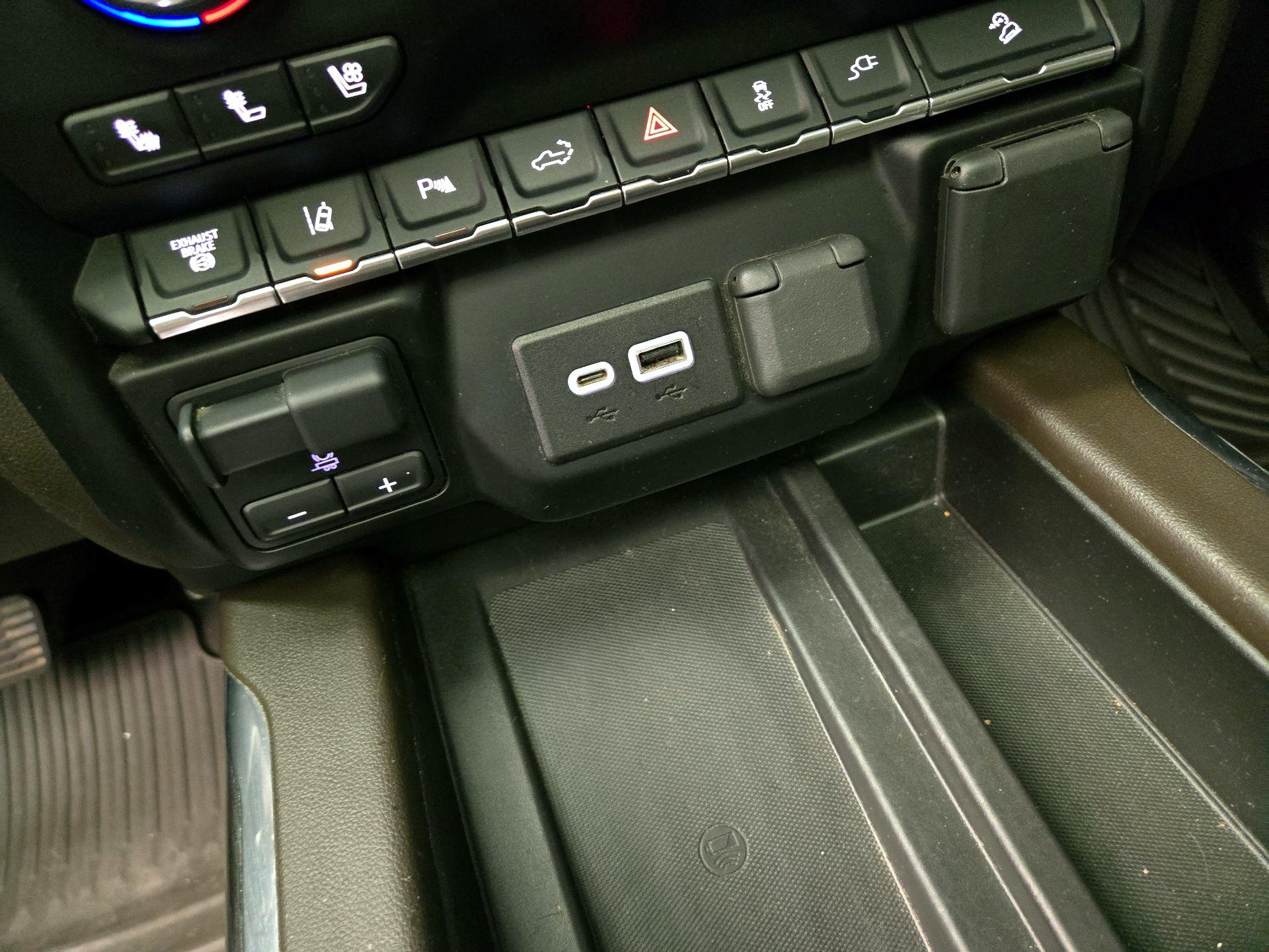 Thumbnail: 2022 Chevrolet Silverado 2500 - 19