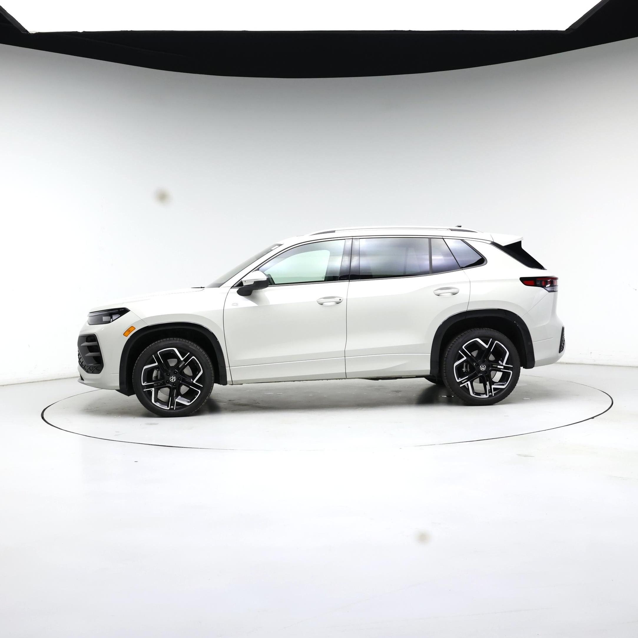 Thumbnail: 2026 Volkswagen Tiguan - 3