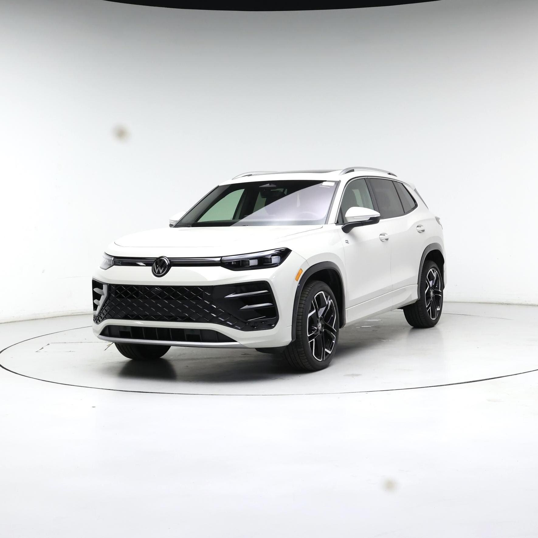 Thumbnail: 2026 Volkswagen Tiguan - 4