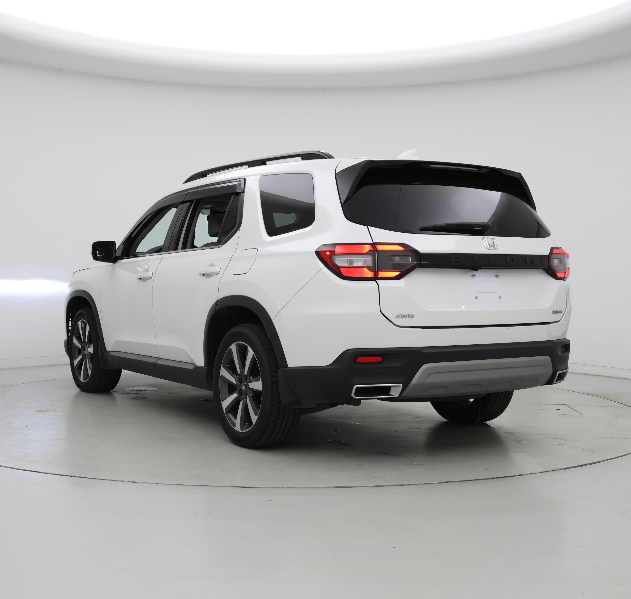 Thumbnail: 2023 Honda Pilot - 2