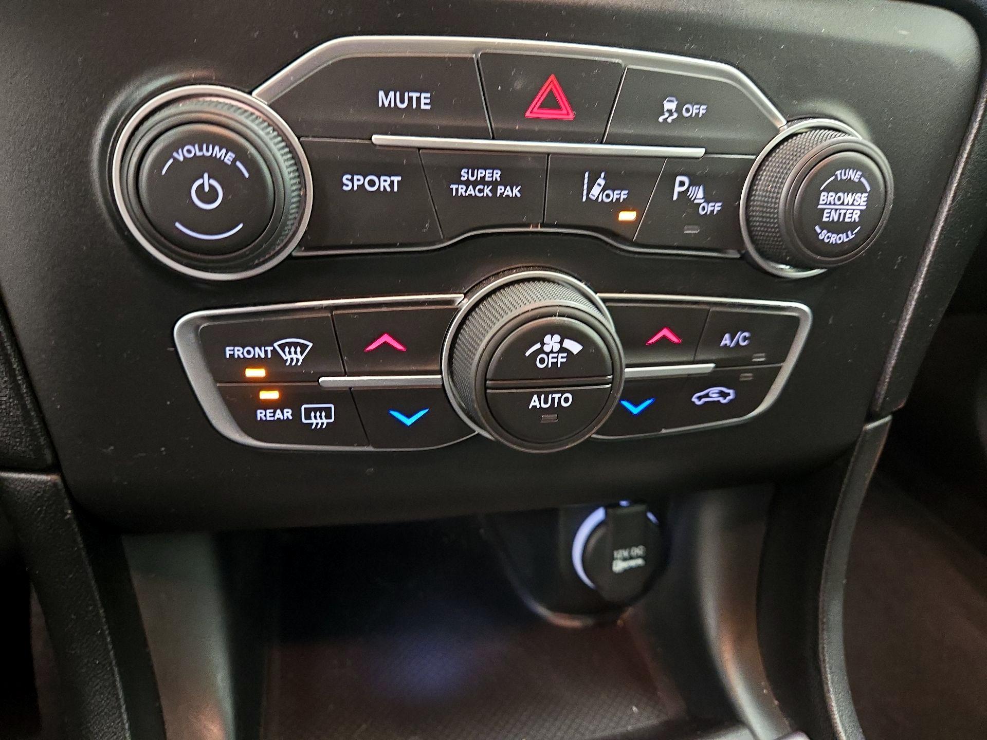 Thumbnail: 2023 Dodge Charger - 16